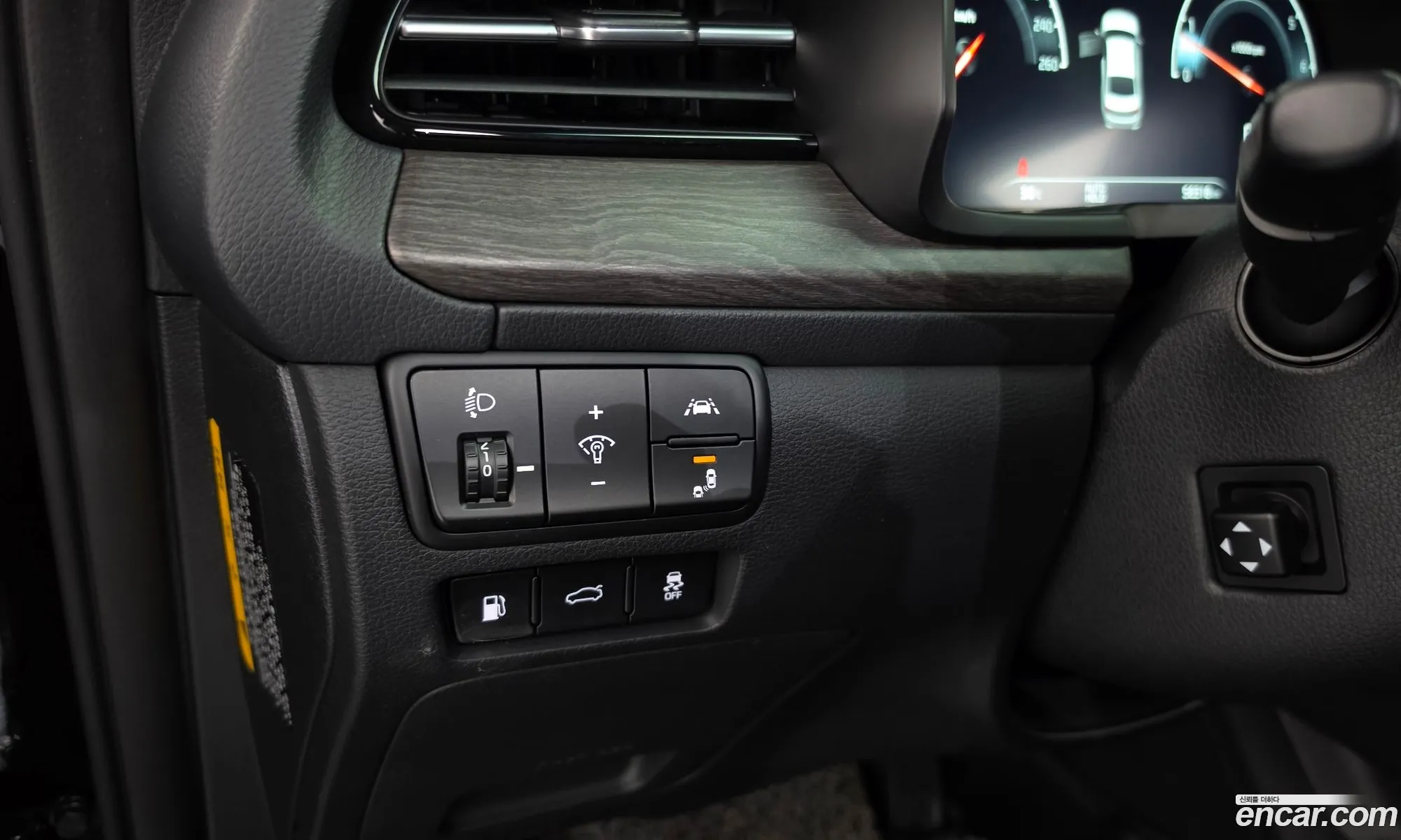 Kia K7 Premier 2019 — 25