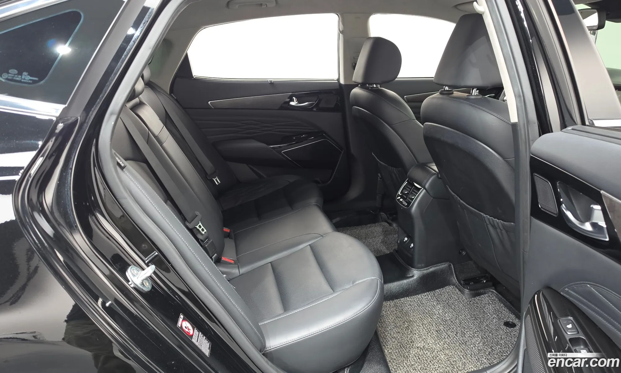 Kia K7 Premier 2019 — 33