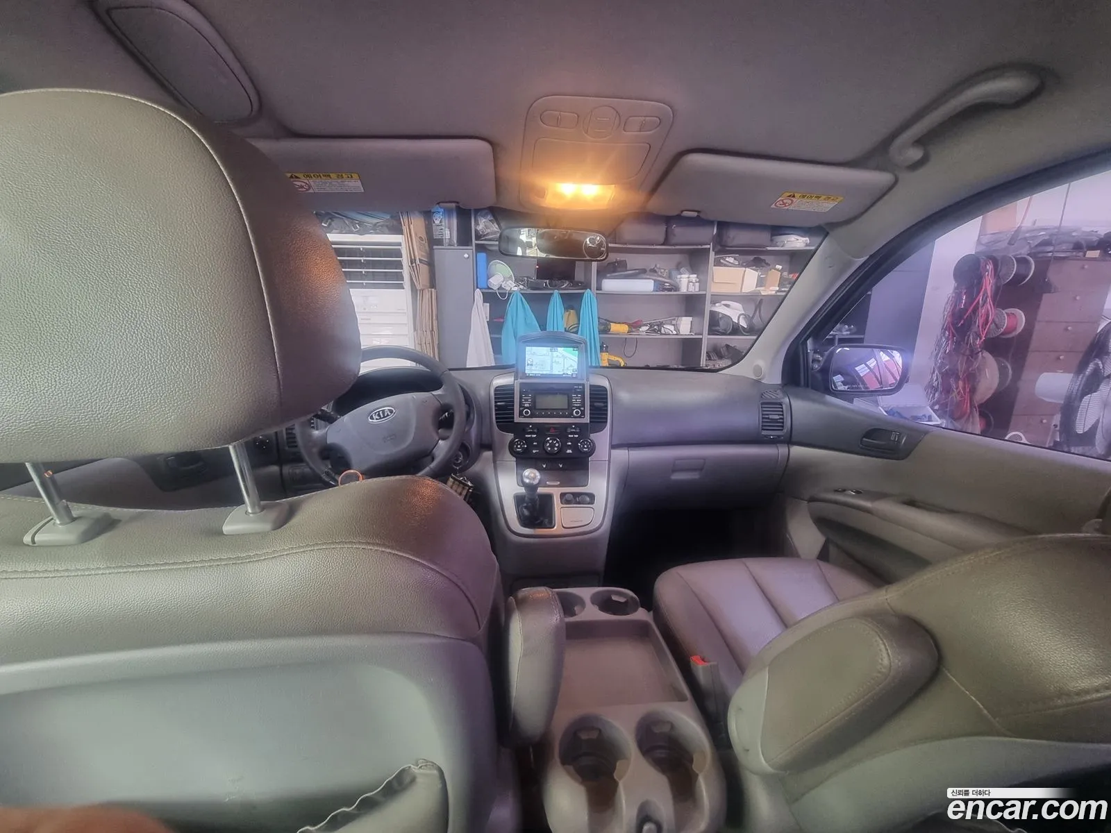 Kia Grand Carnival 2010 — 13