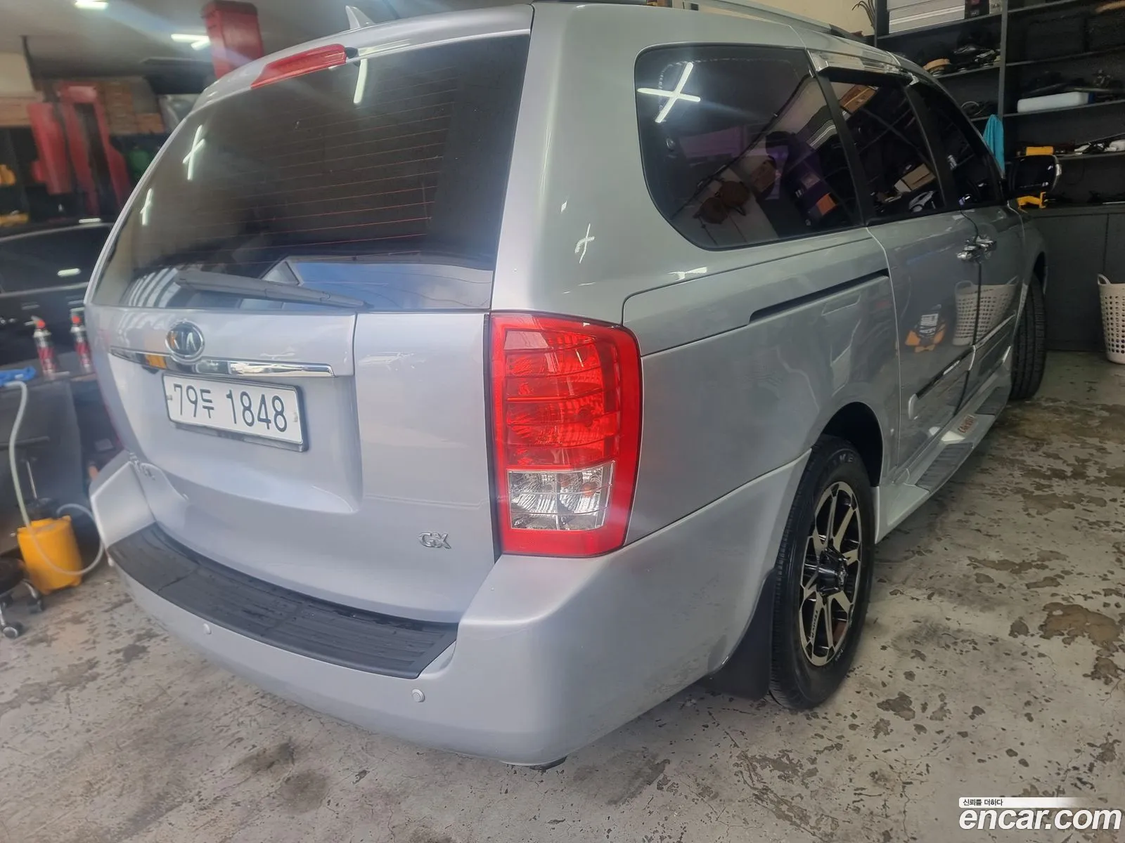 Kia Grand Carnival 2010 — 7