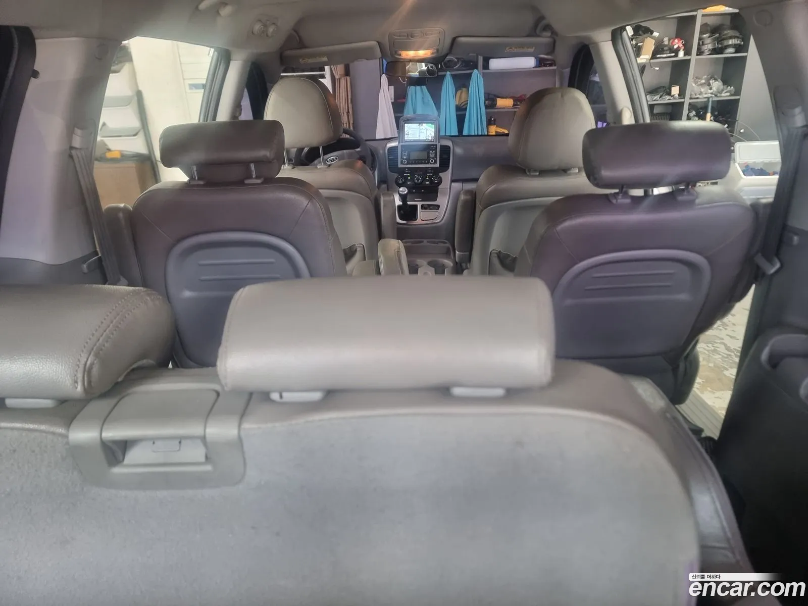 Kia Grand Carnival 2010 — 15