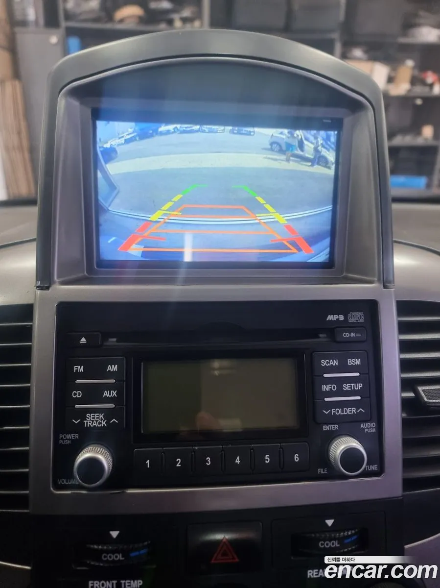 Kia Grand Carnival 2010 — 9