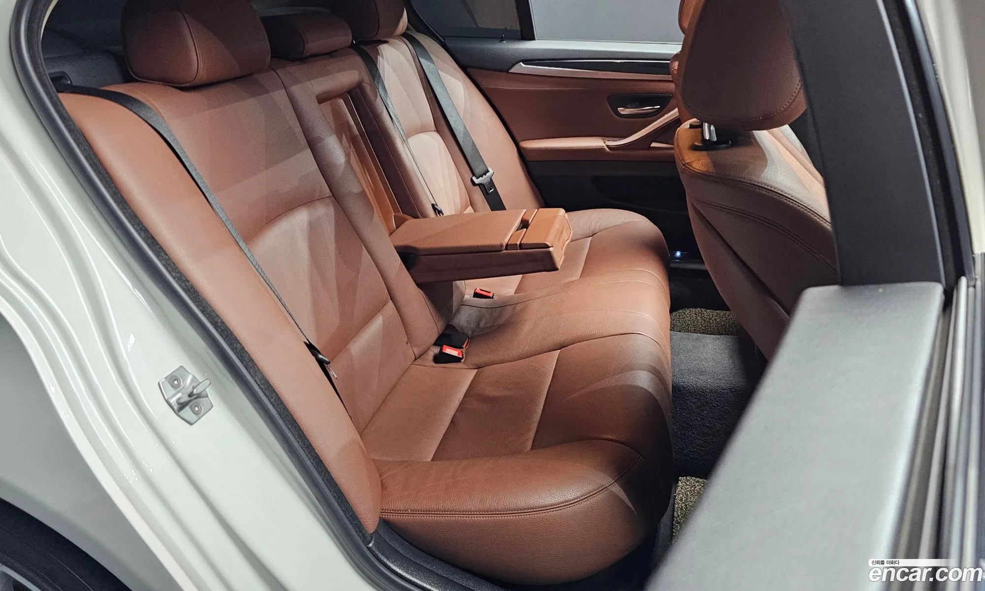BMW 5 Series 2016 WBA5E5108GG209410 — 4