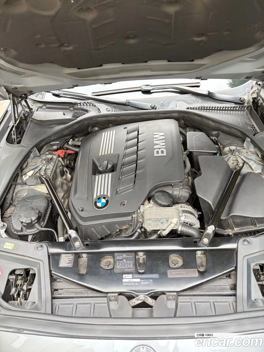 BMW 5 Series 2011 — 16