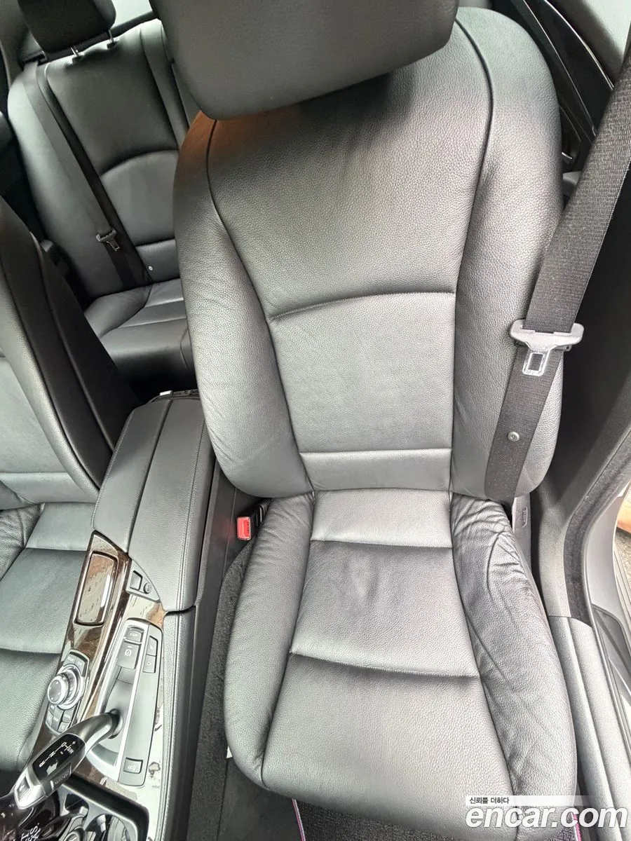 BMW 5 Series 2011 — 17