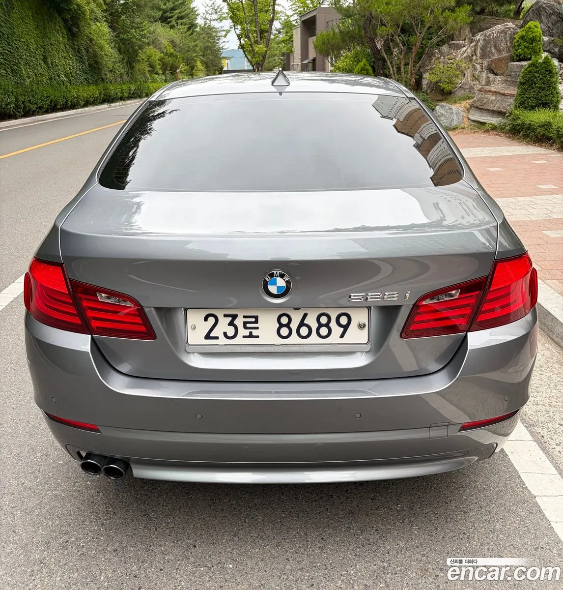 BMW 5 Series 2011 — 14