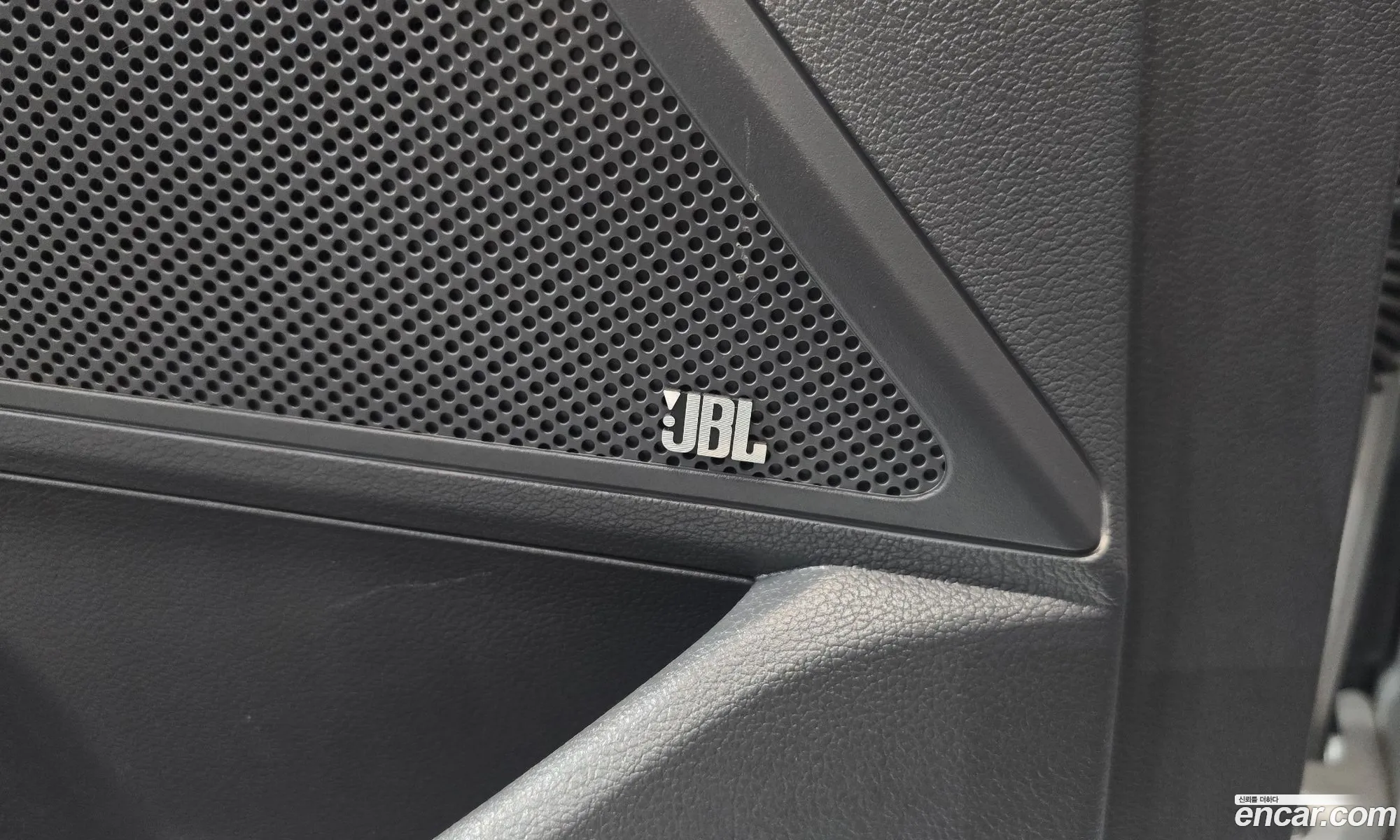 Hyundai Ioniq Electric 2018 — 21