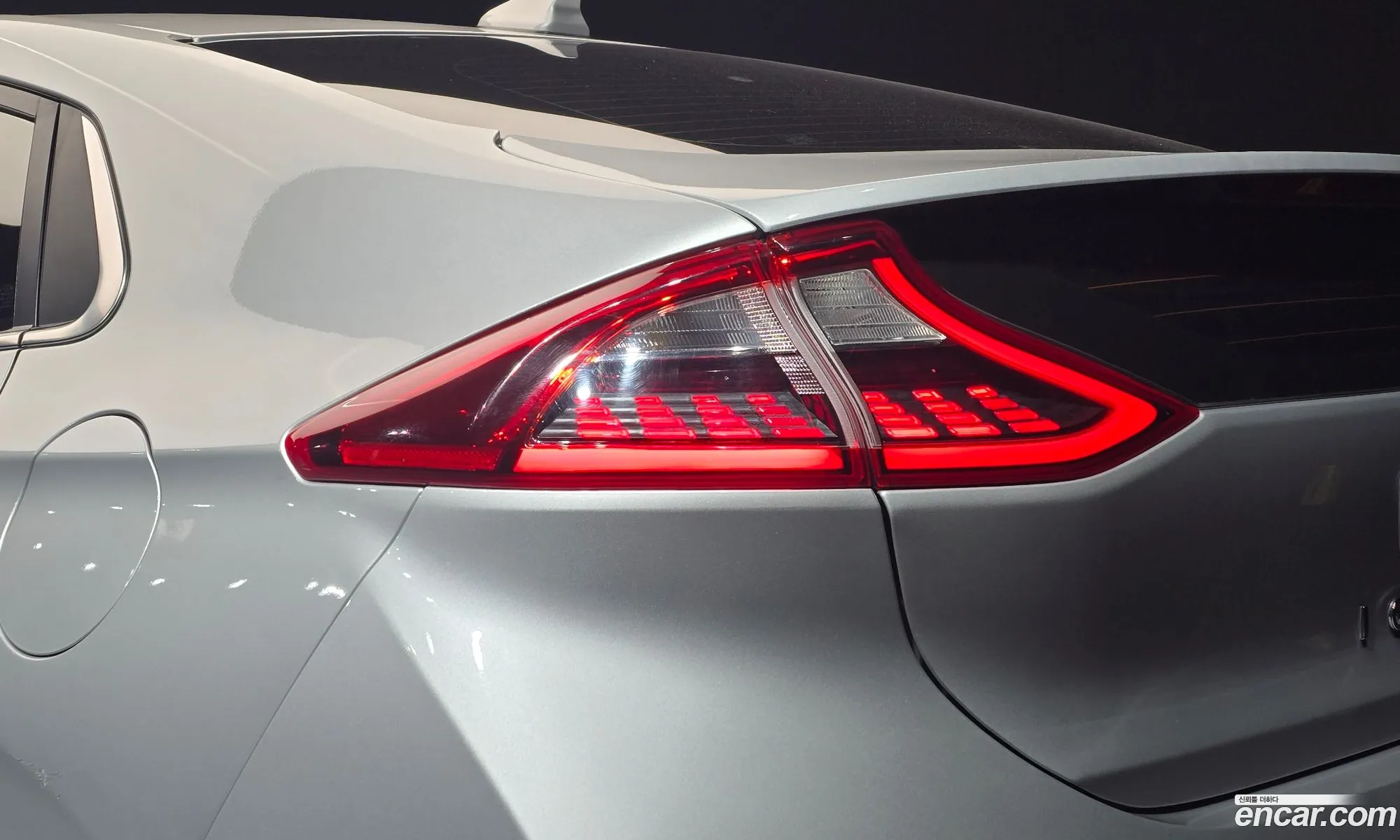 Hyundai Ioniq Electric 2018 — 8
