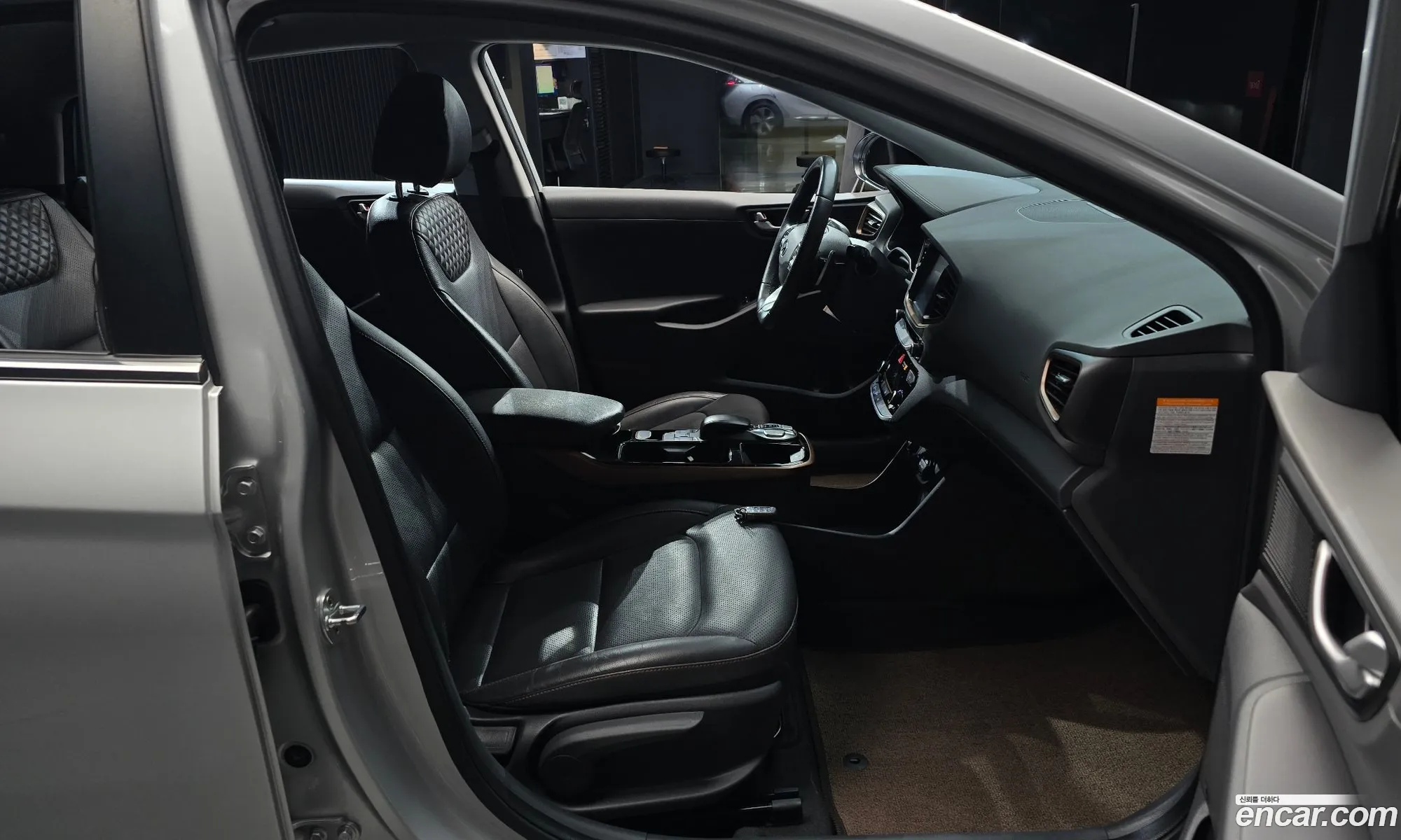 Hyundai Ioniq Electric 2018 — 23