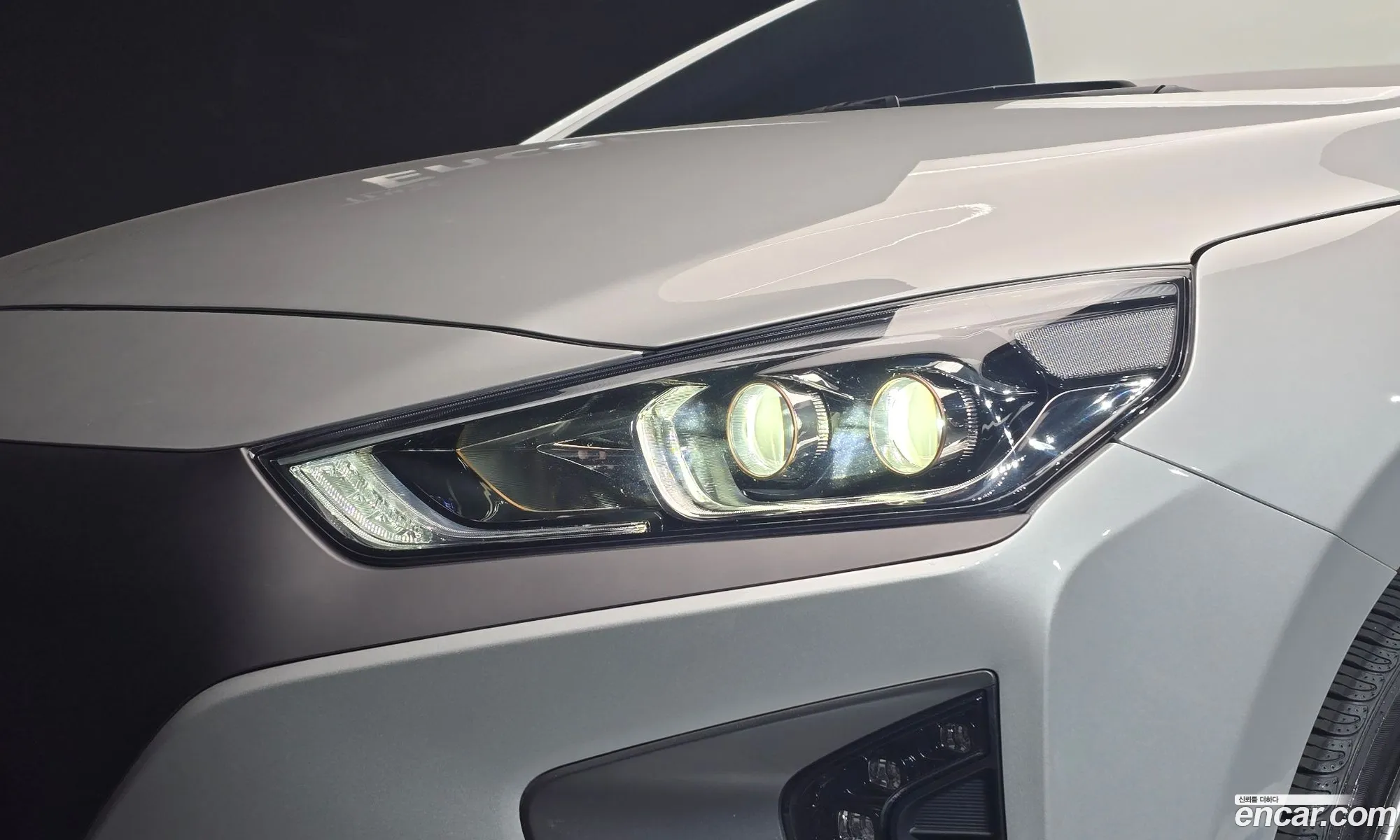 Hyundai Ioniq Electric 2018 — 4