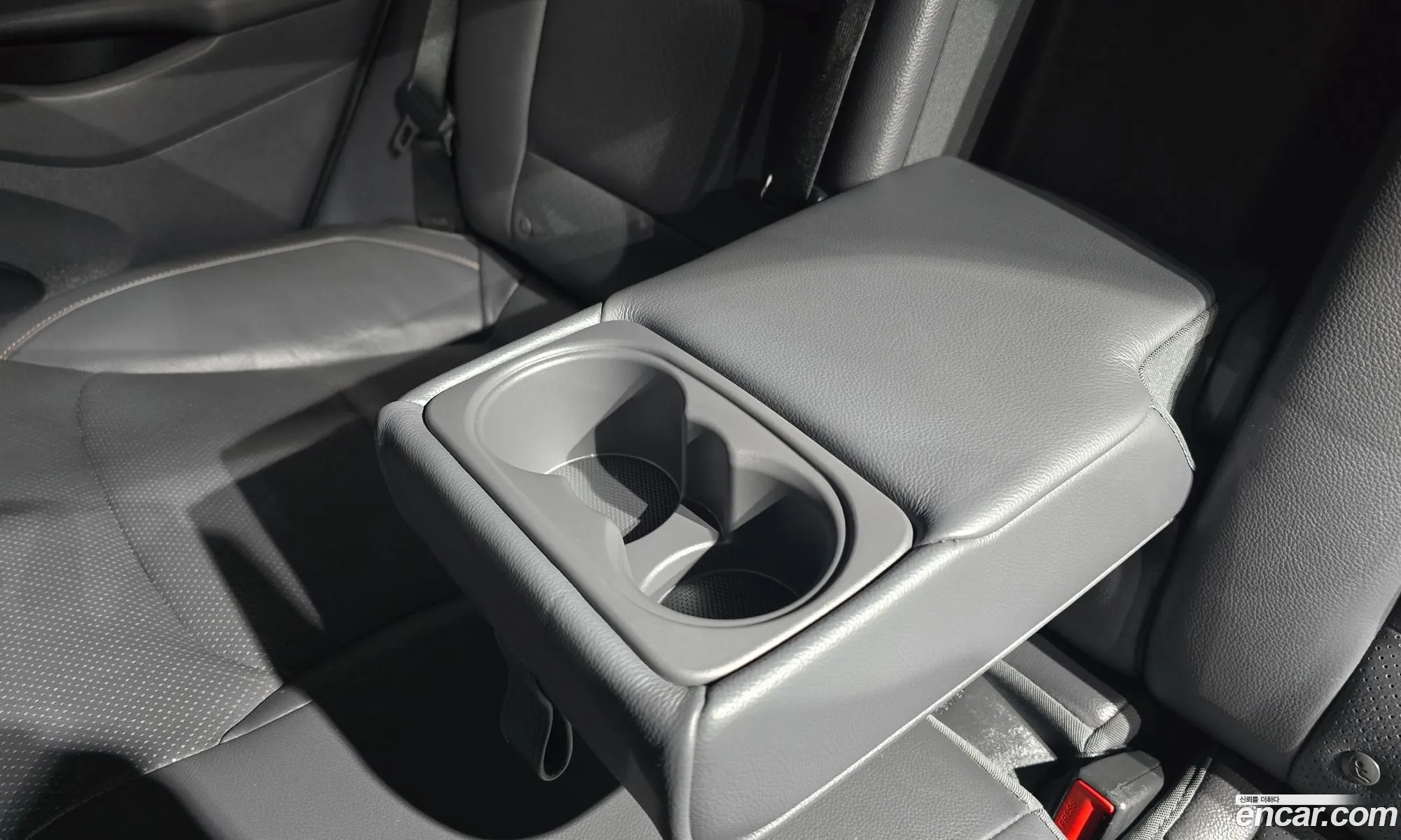 Hyundai Ioniq Electric 2018 — 18