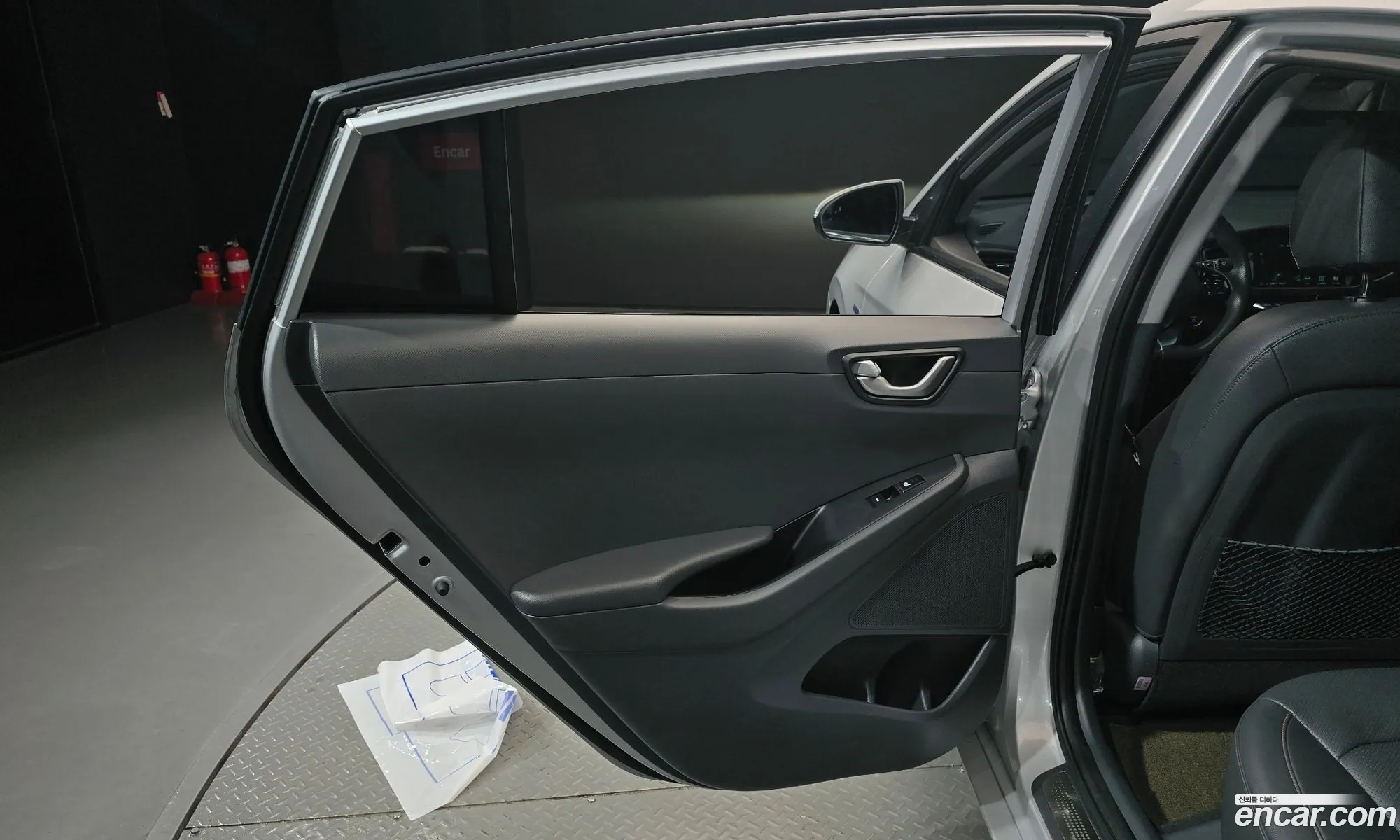 Hyundai Ioniq Electric 2018 — 10