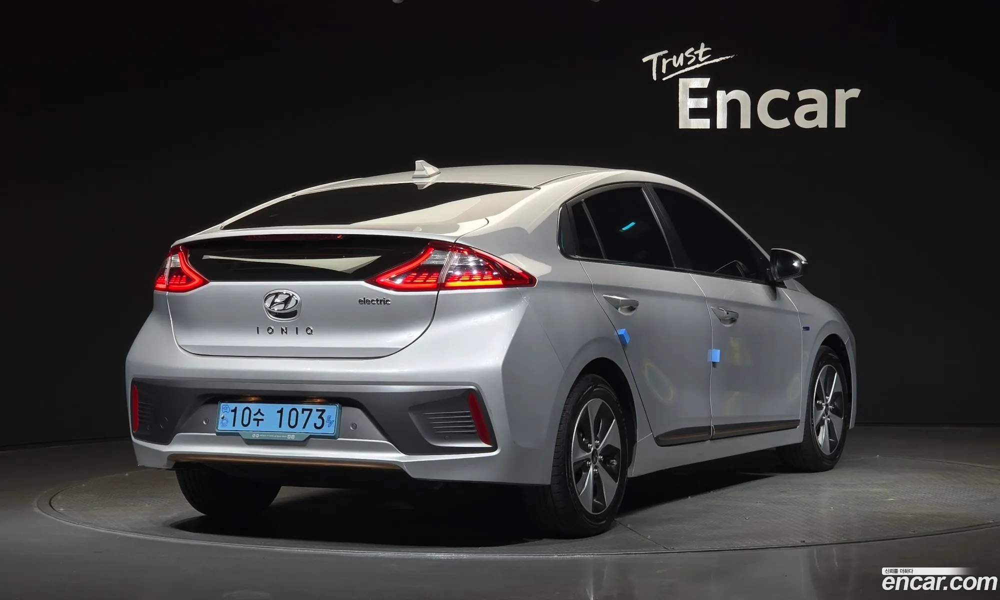 Hyundai Ioniq Electric 2018 — 22