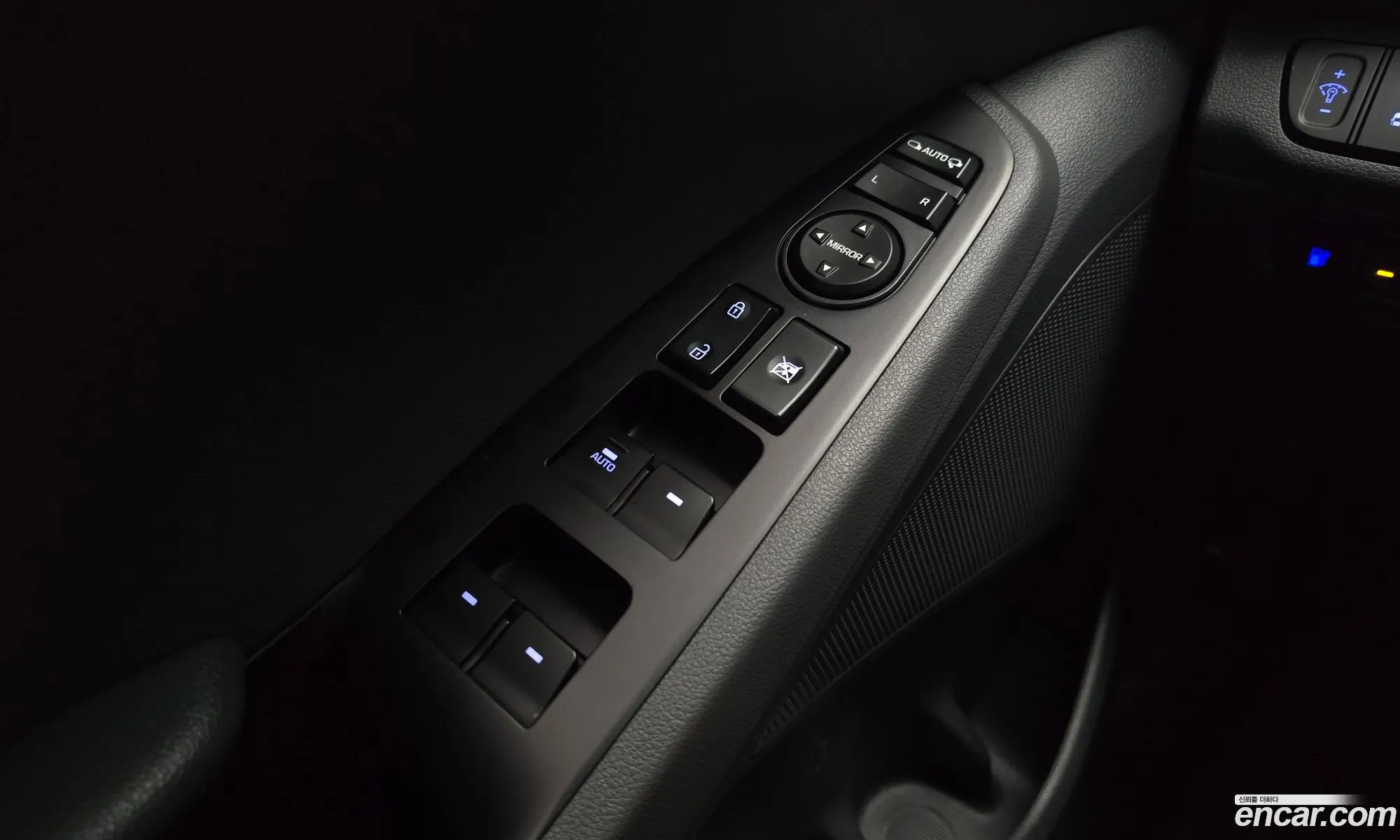 Hyundai Ioniq Electric 2018 — 14