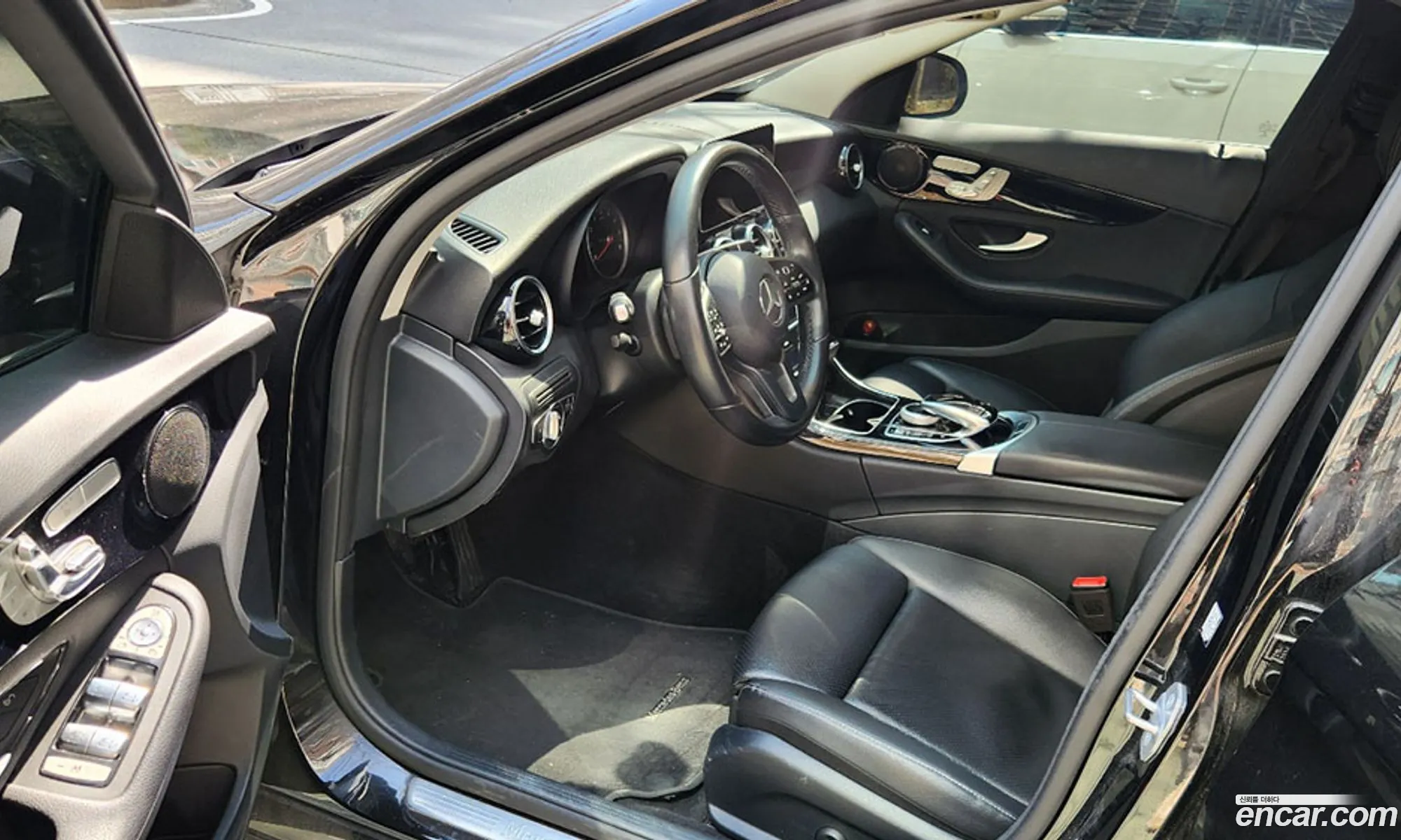 Mercedes-Benz C-Class W205 2020 — 12