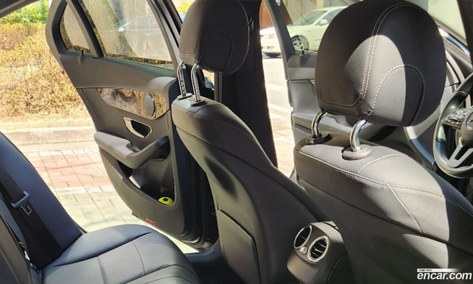 Mercedes-Benz C-Class W205 2020 — 10