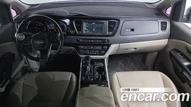 Kia Carnival 2015 — 4