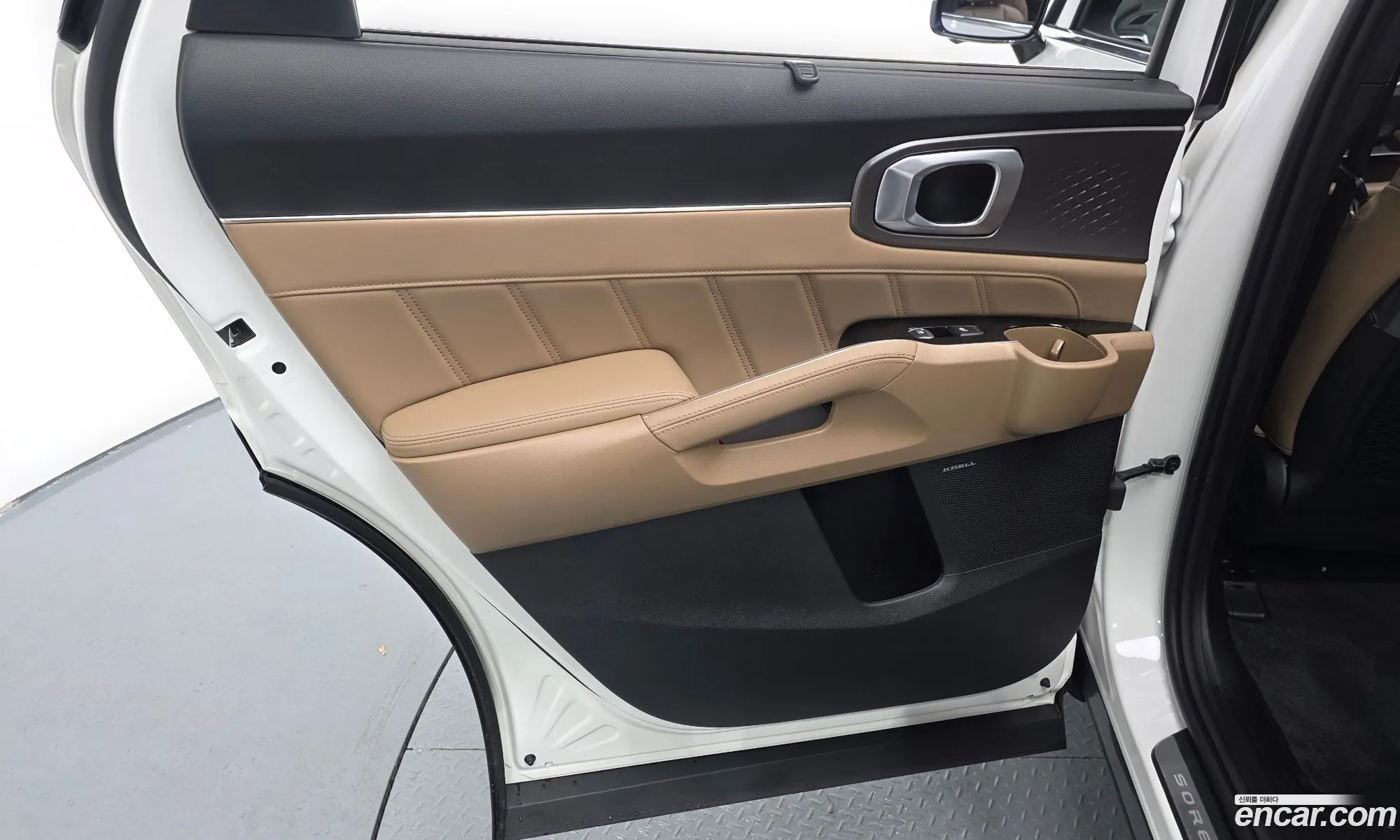 Kia Sorento 2025 — 18