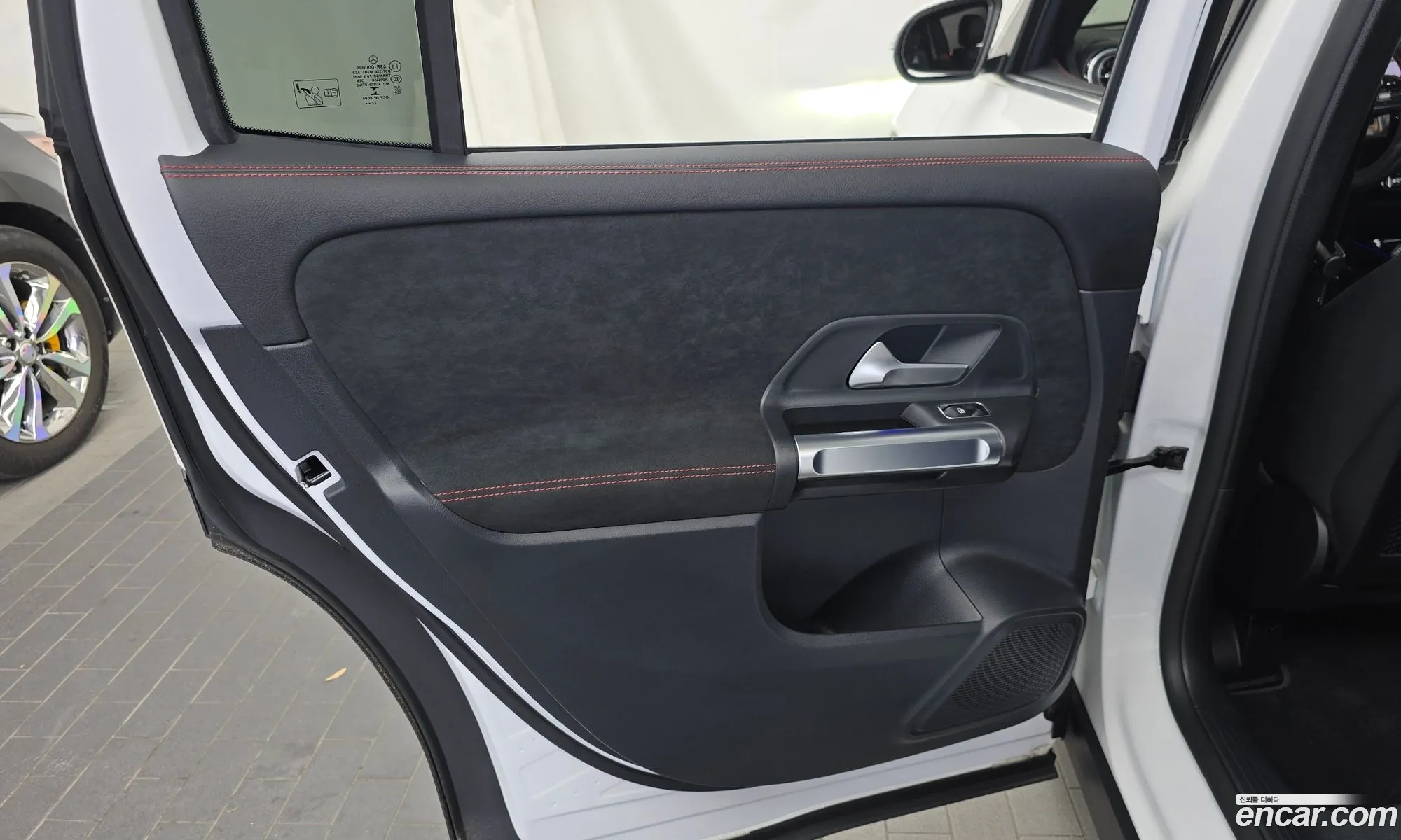 Mercedes-Benz GLB-Class X247 2023 — 21