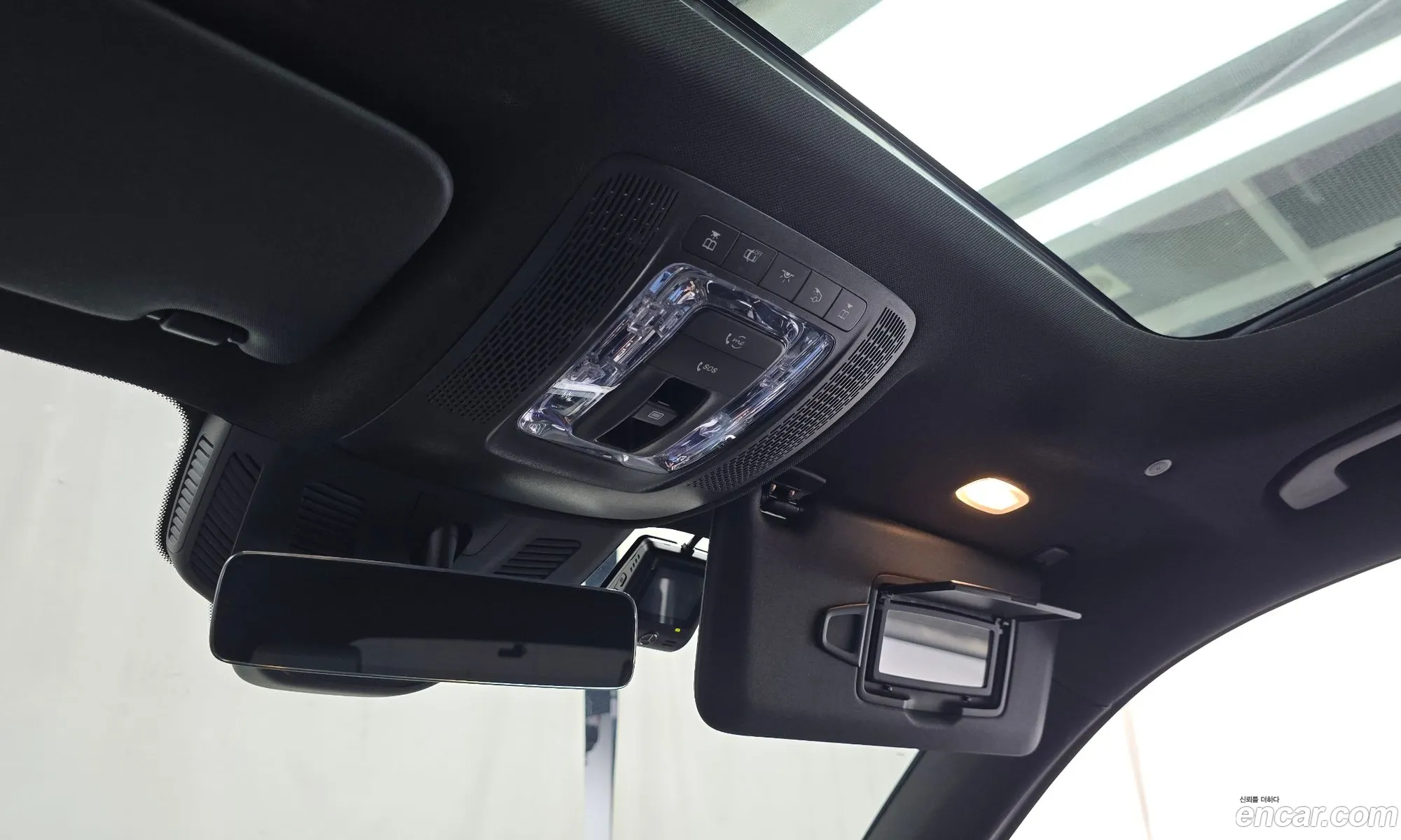 Mercedes-Benz GLB-Class X247 2023 — 18
