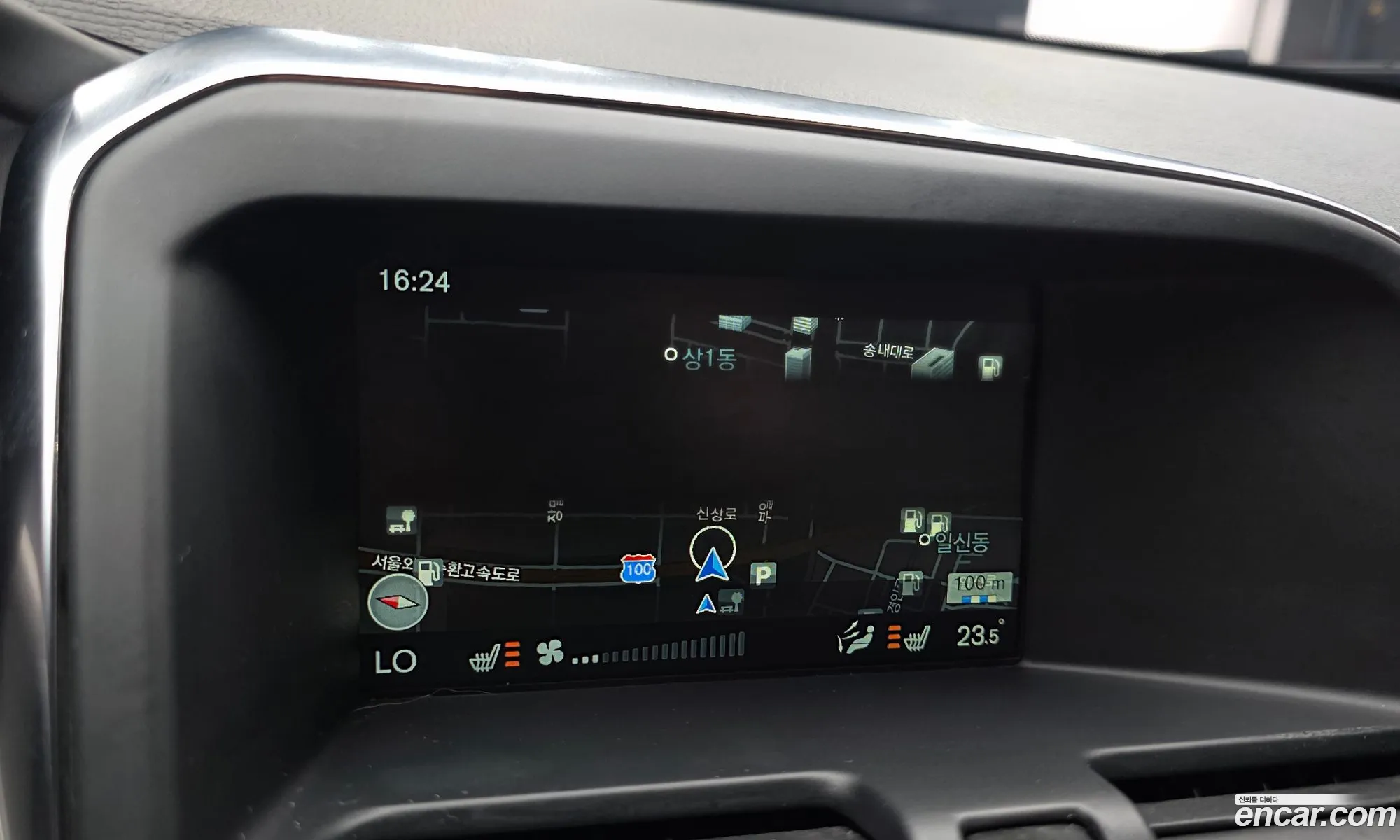 Volvo XC60 2017 YV1DZA8BDH2110839 — 9