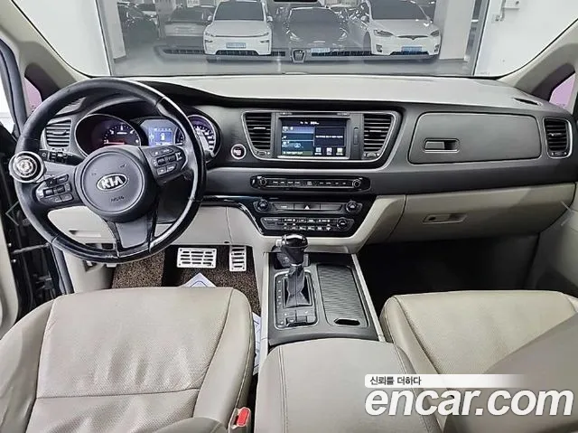 Kia Carnival 2015 — 4