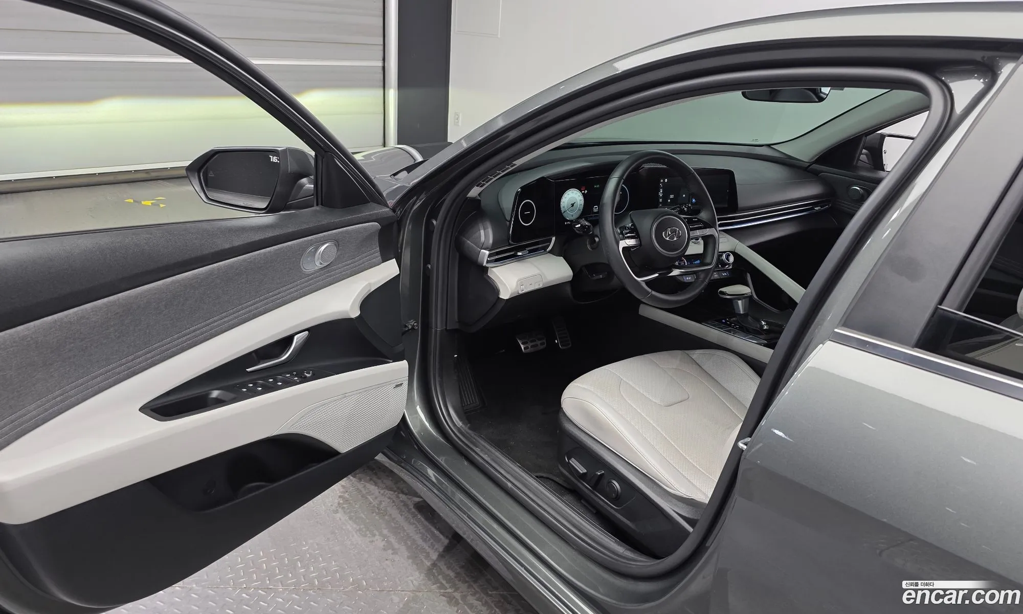 Hyundai Elantra 2021 — 19