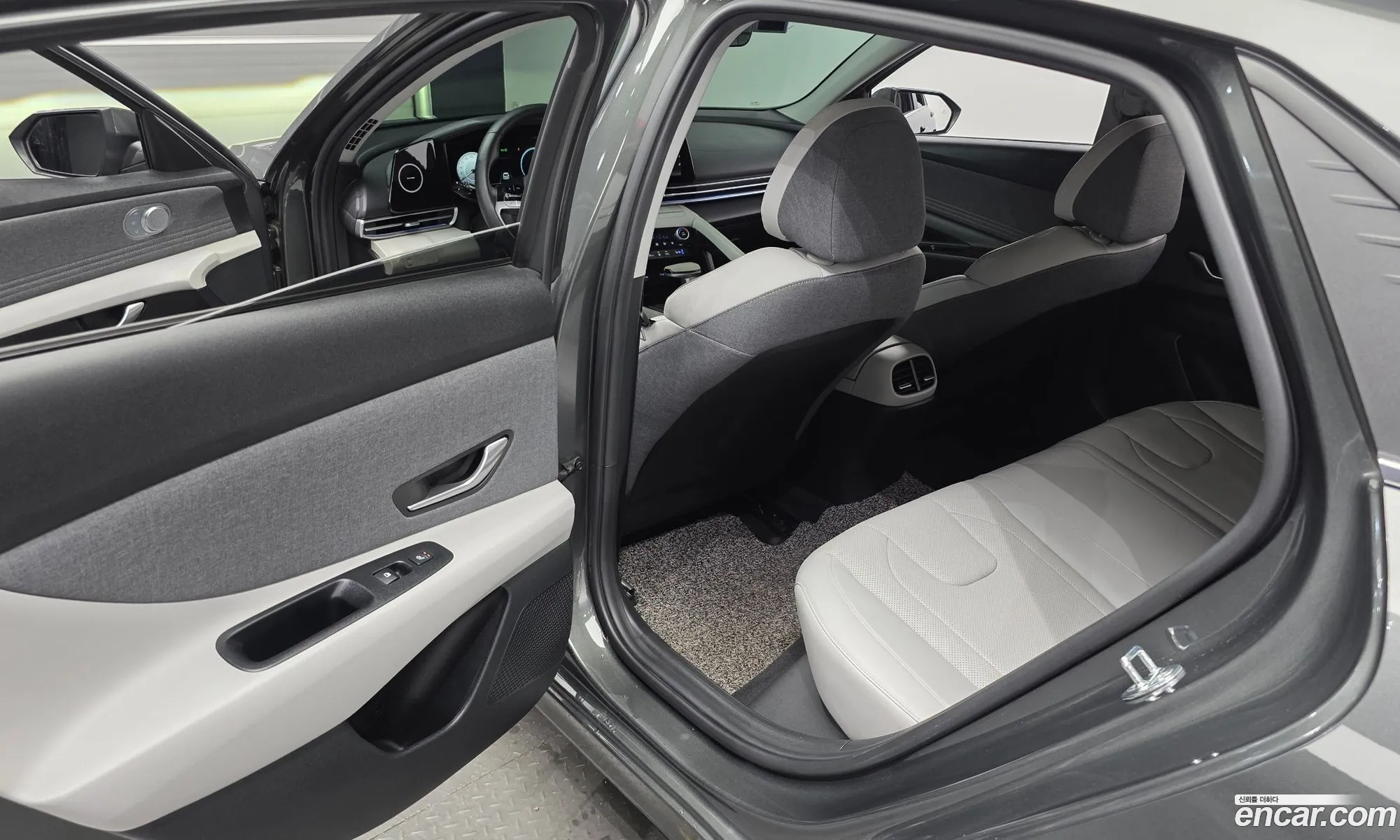 Hyundai Elantra 2021 — 5