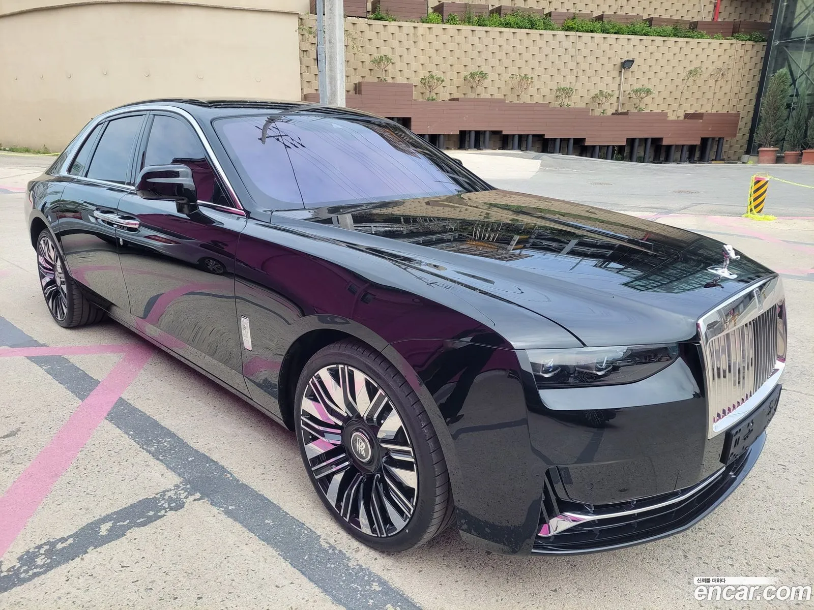 Rolls-Royce Ghost 2026 — 11