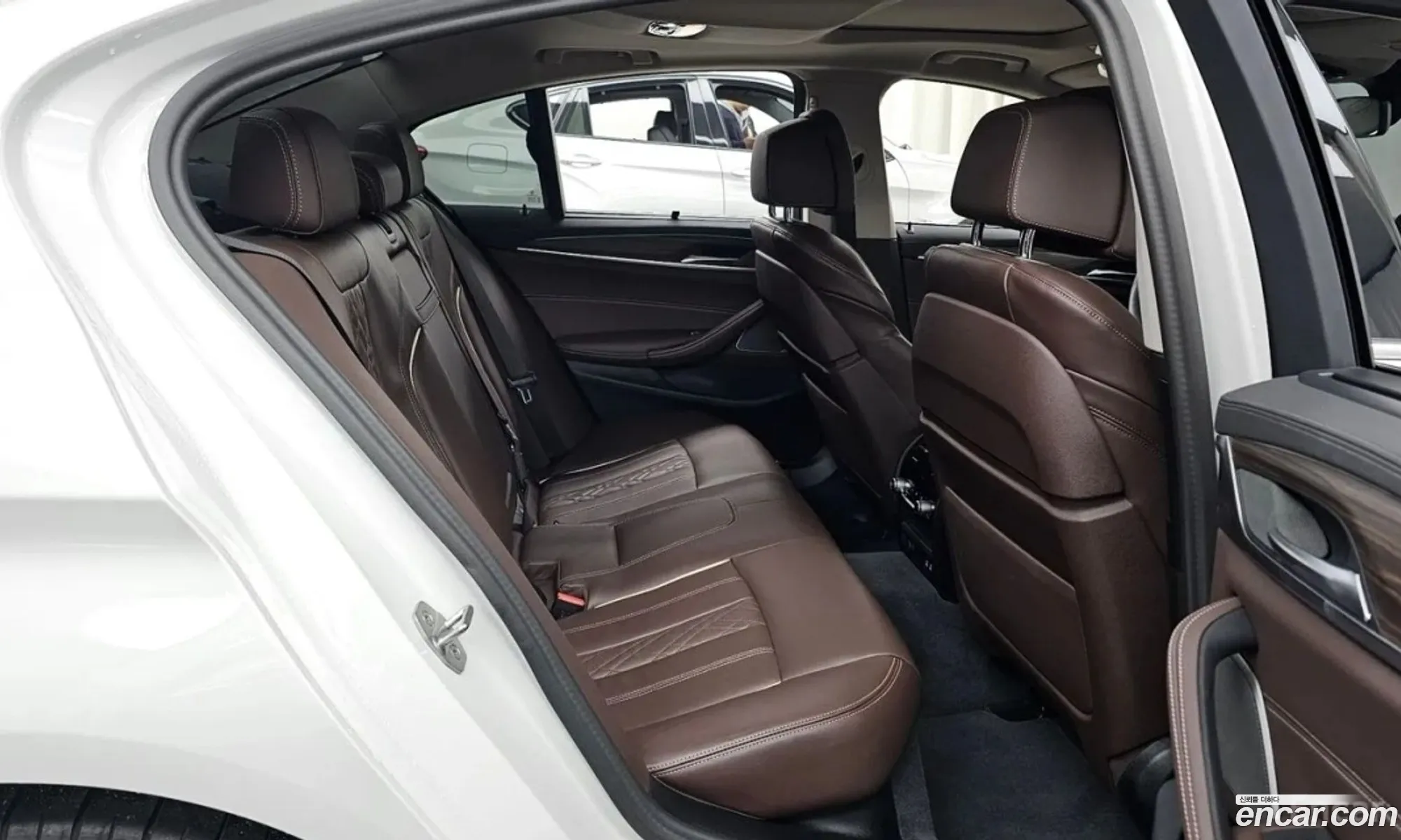 BMW 5 Series 2023 — 8