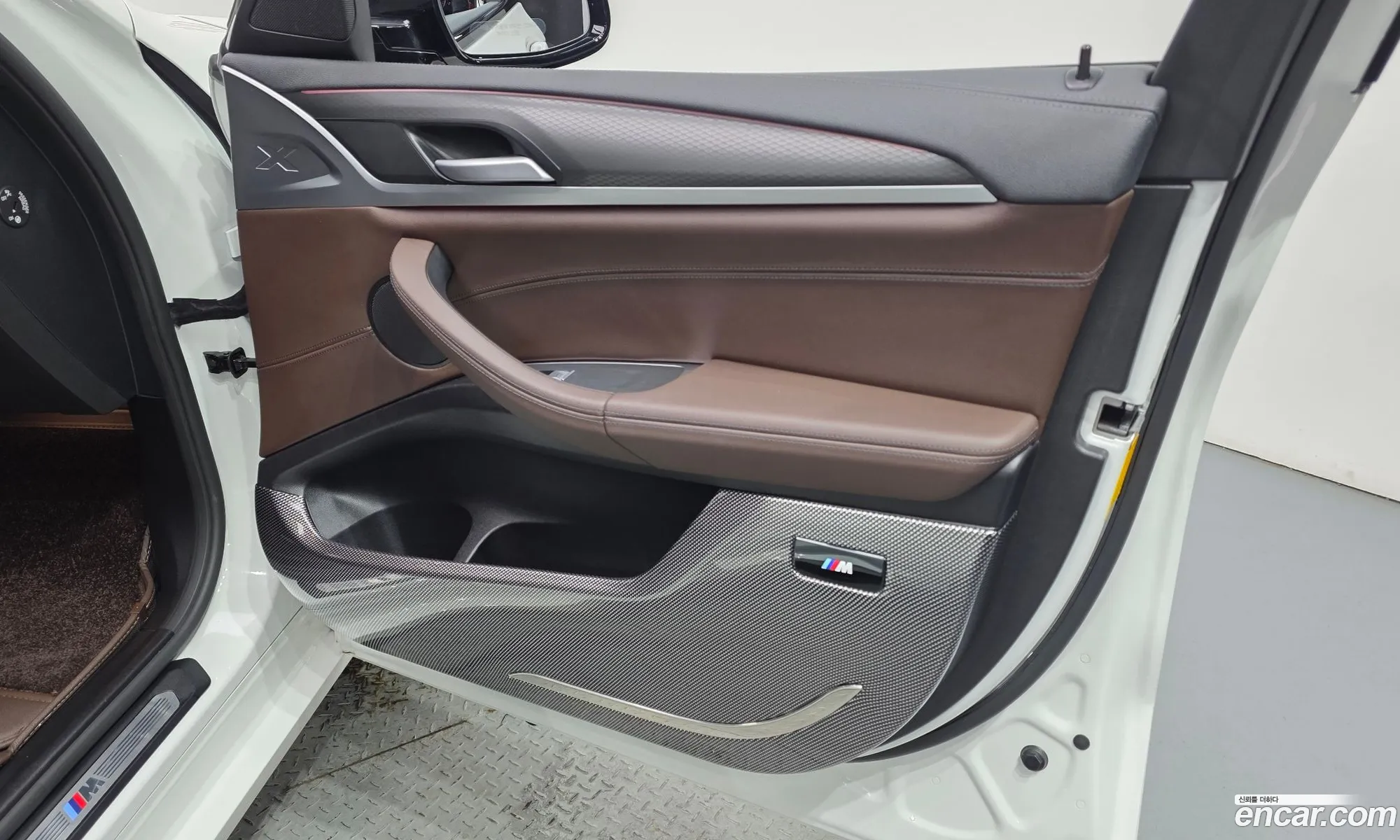 BMW X4 2024 WBA21DT05S9X94059 — 12