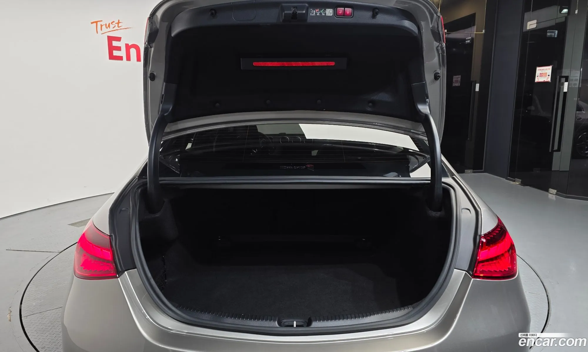Mercedes-Benz C-Class W206 2024 — 18