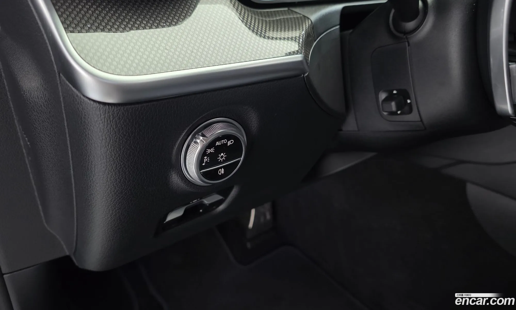 Mercedes-Benz C-Class W206 2024 — 14