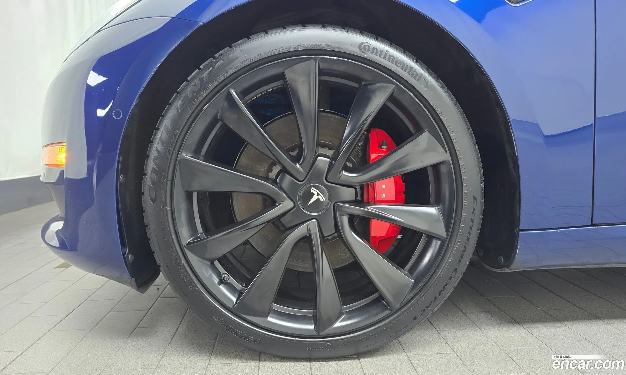 Tesla Model 3 2019 5YJ3E1EC9LF585383 — 25