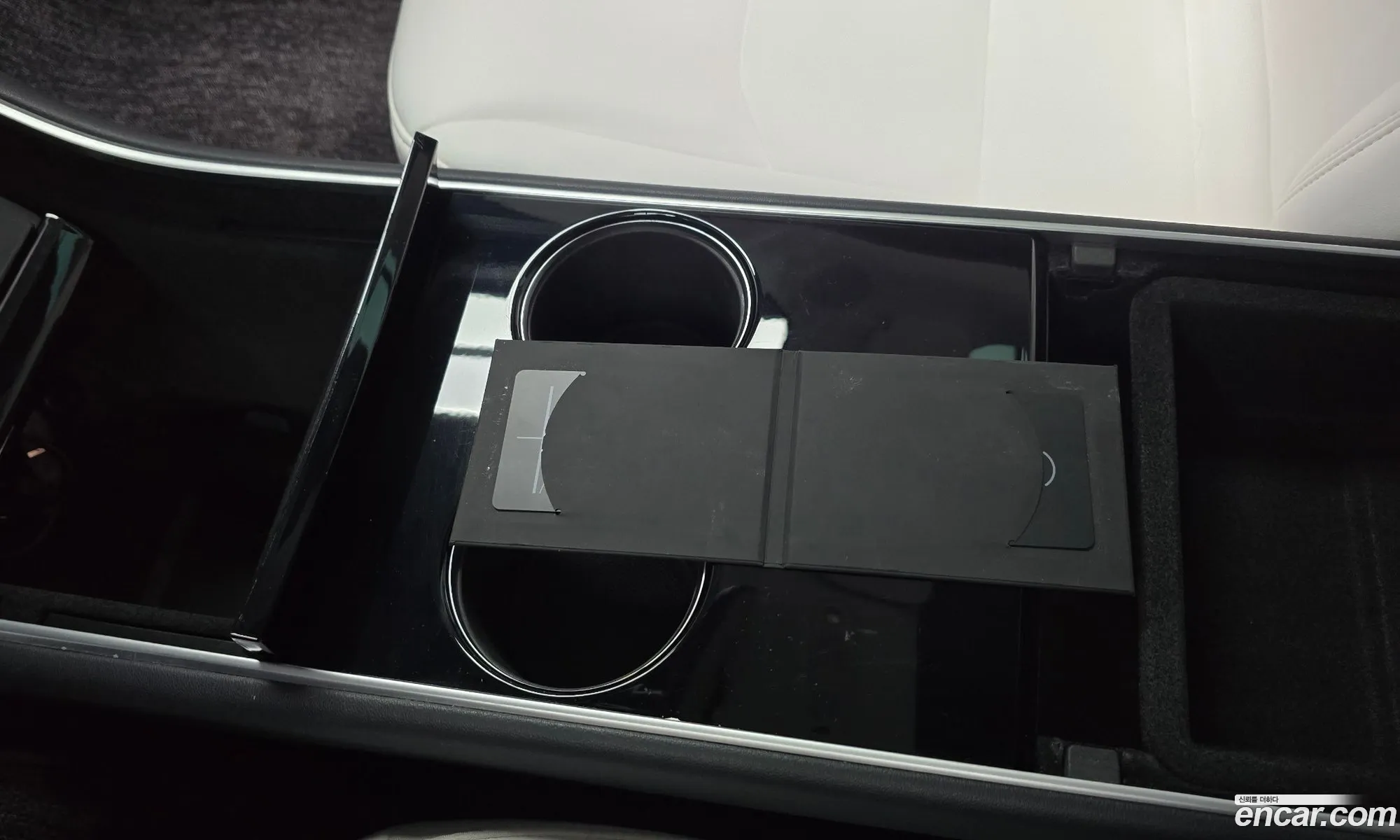 Tesla Model 3 2019 5YJ3E1EC9LF585383 — 7