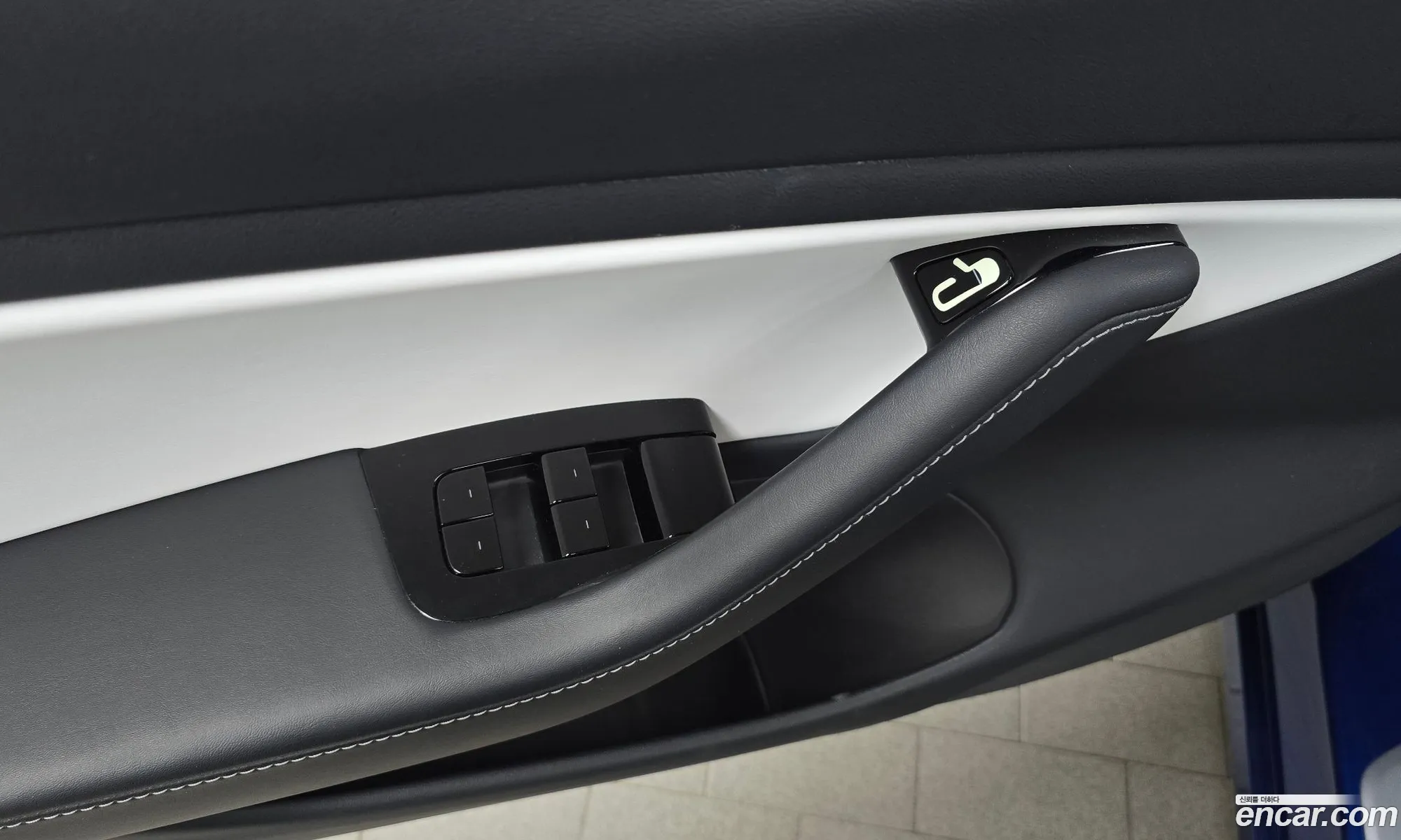 Tesla Model 3 2019 5YJ3E1EC9LF585383 — 3