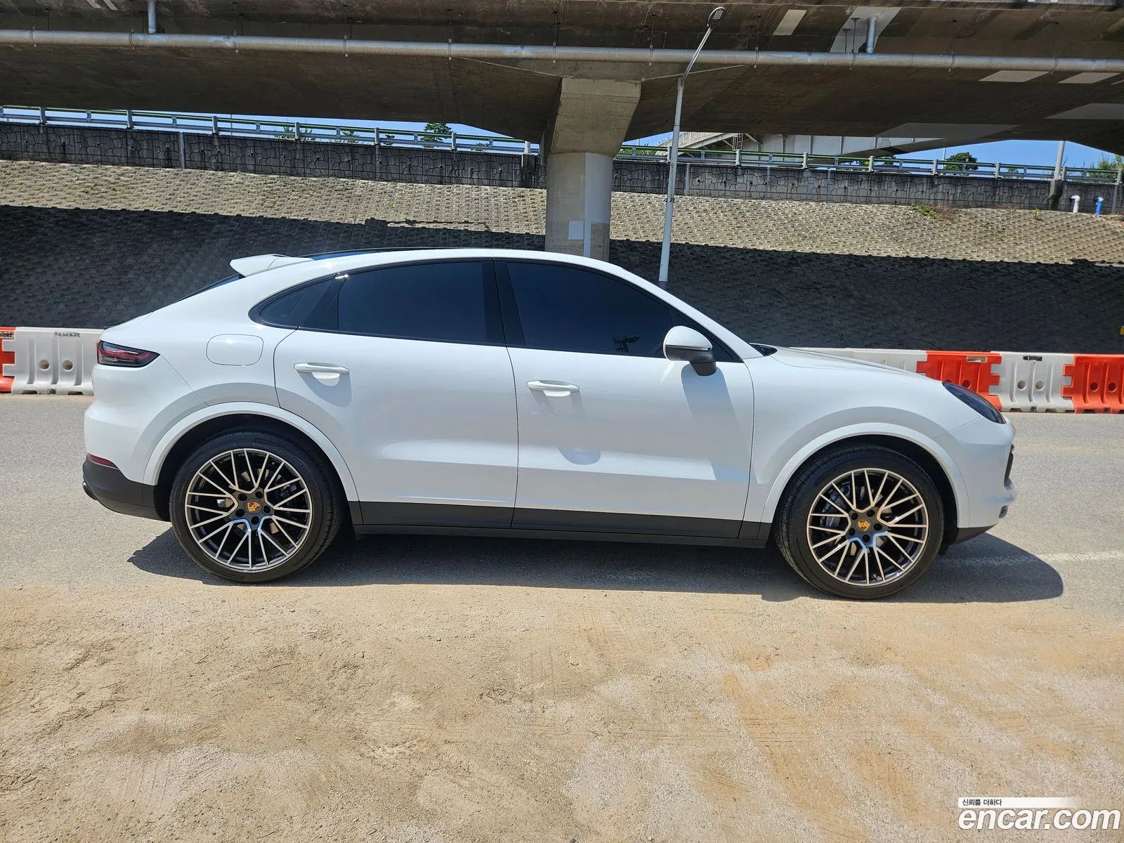 Porsche Cayenne 2022 — 5