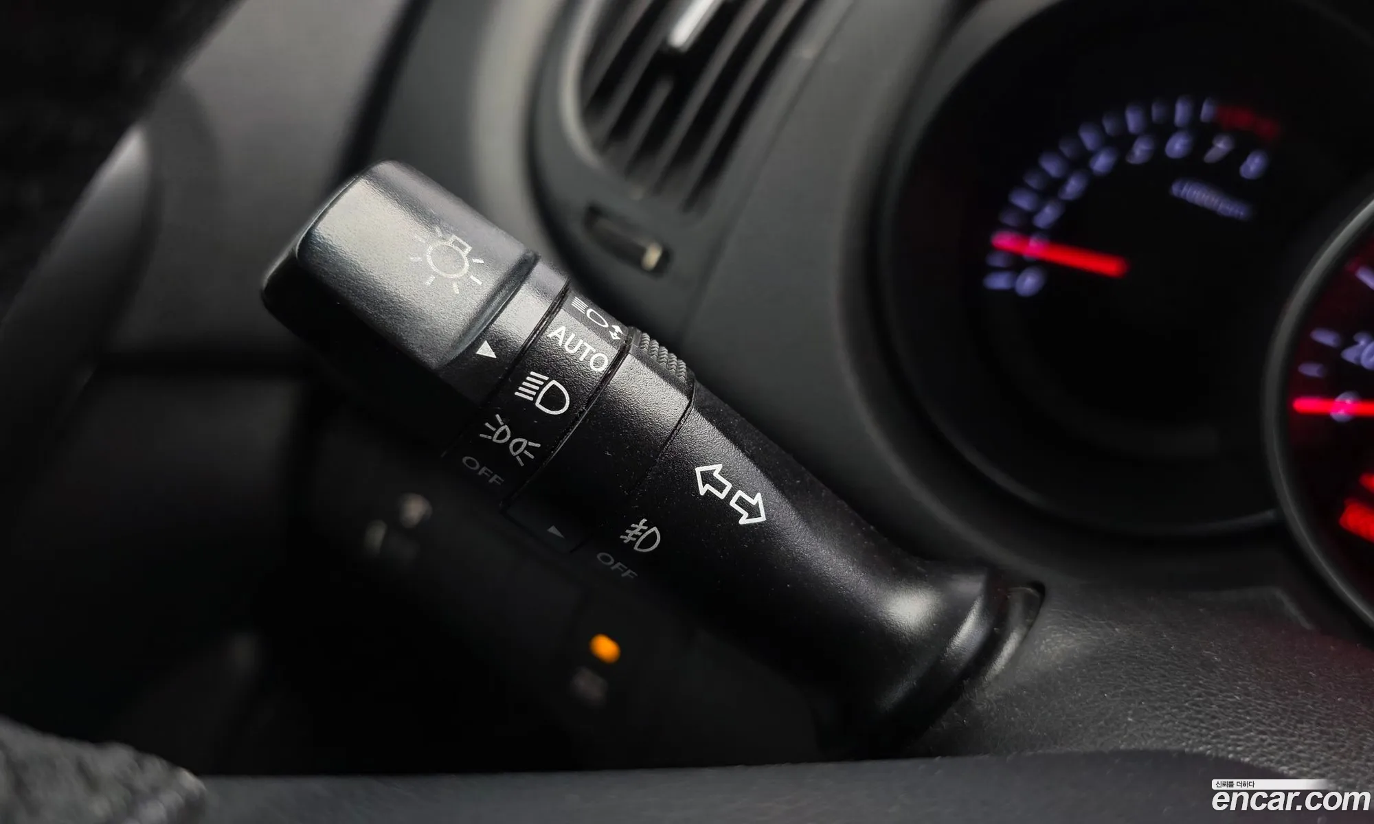 Kia Forte Hatchback 2011 — 12