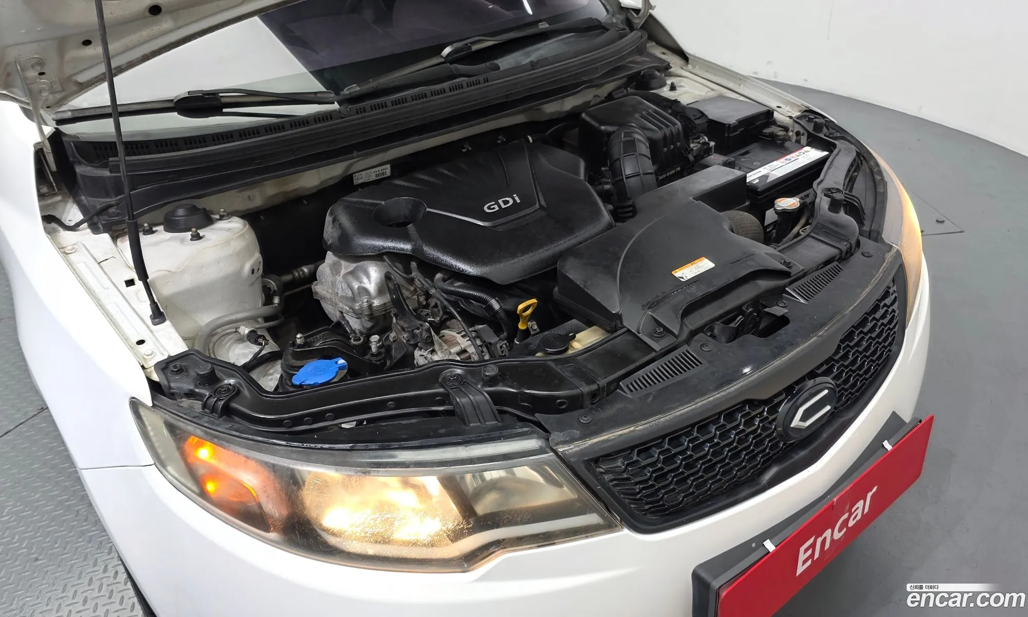 Kia Forte Hatchback 2011 — 4