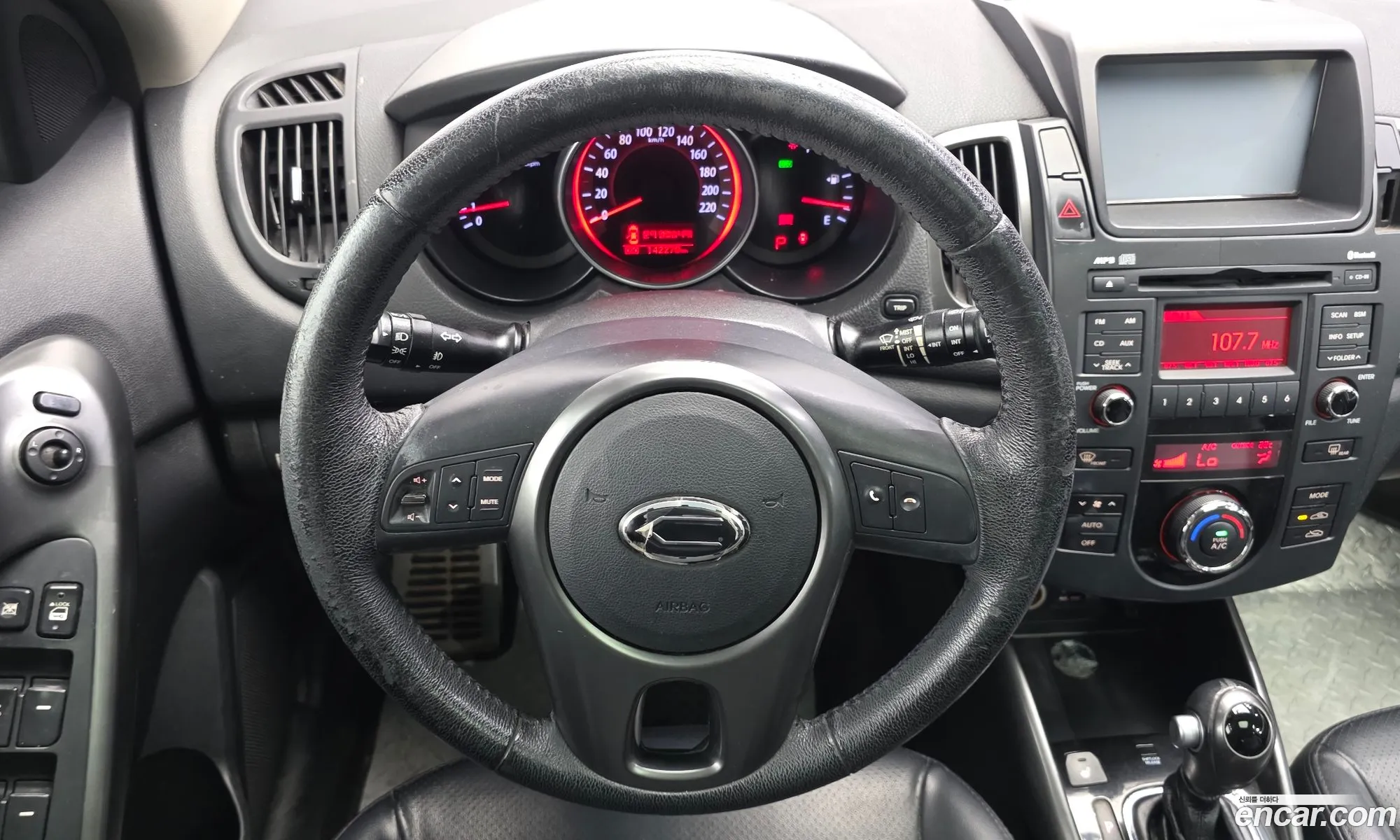 Kia Forte Hatchback 2011 — 3