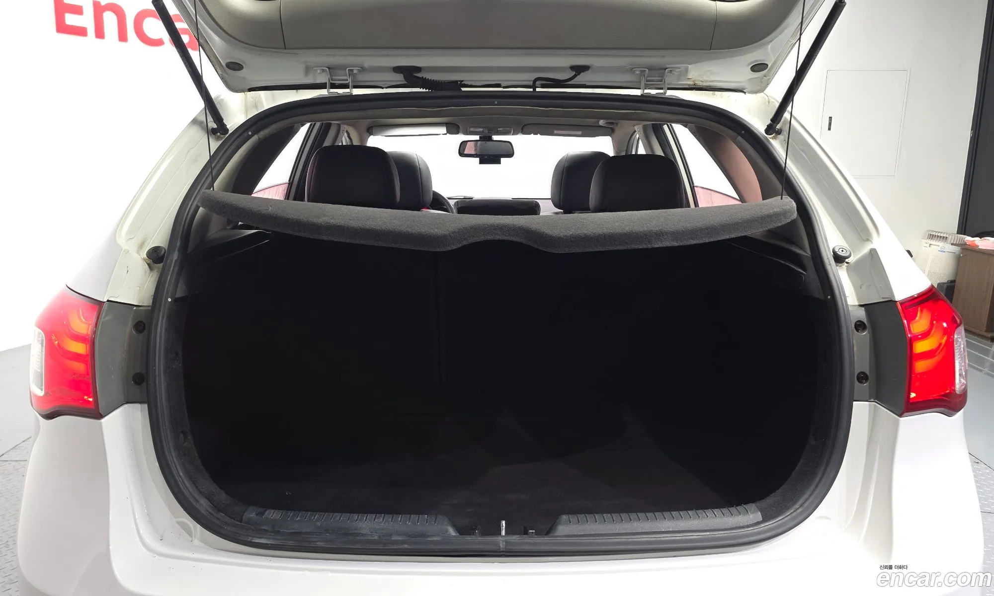Kia Forte Hatchback 2011 — 14