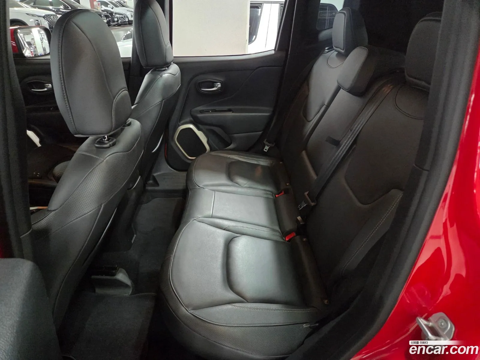 Jeep Renegade 2017 — 16