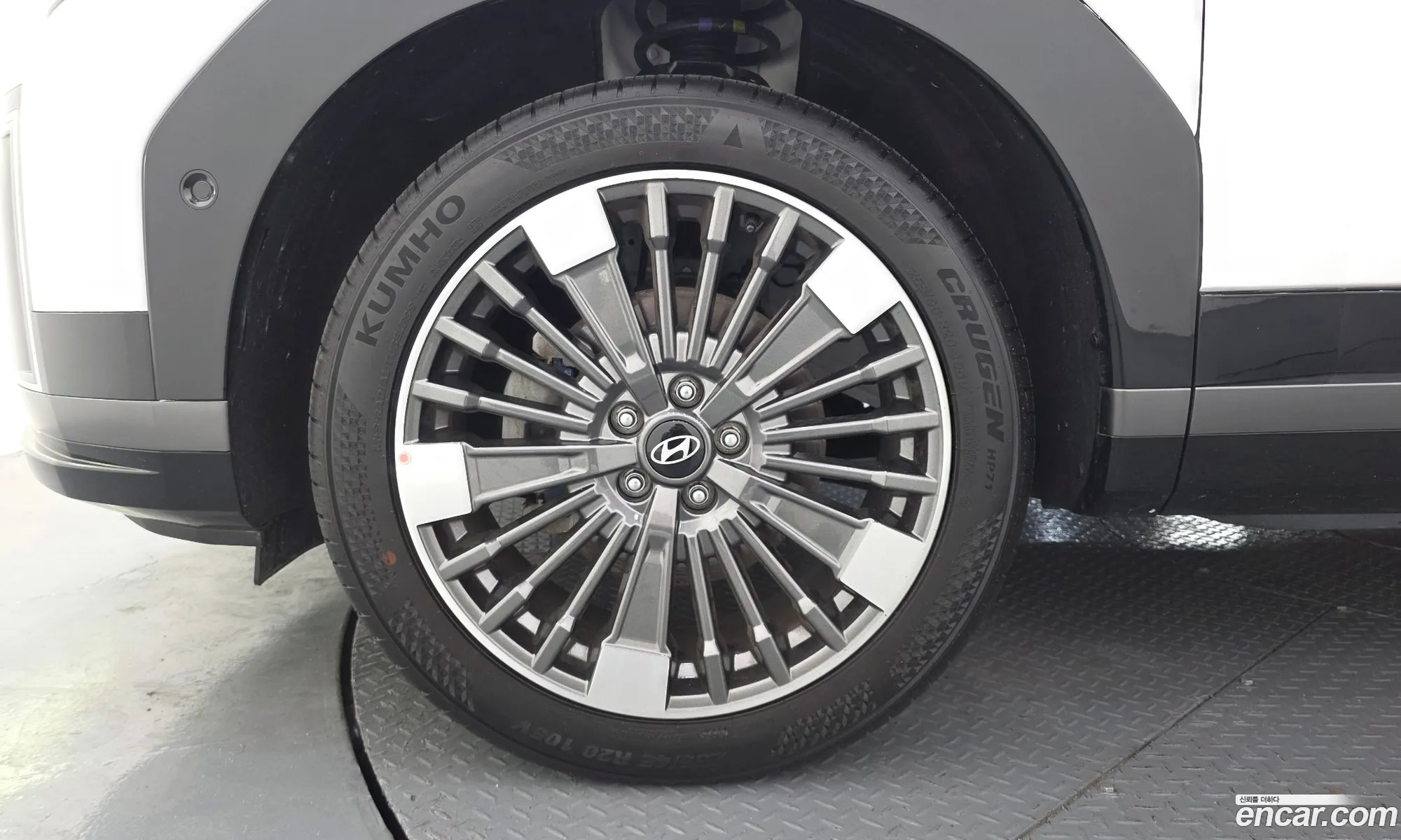 Hyundai Santa Fe 2025 — 8