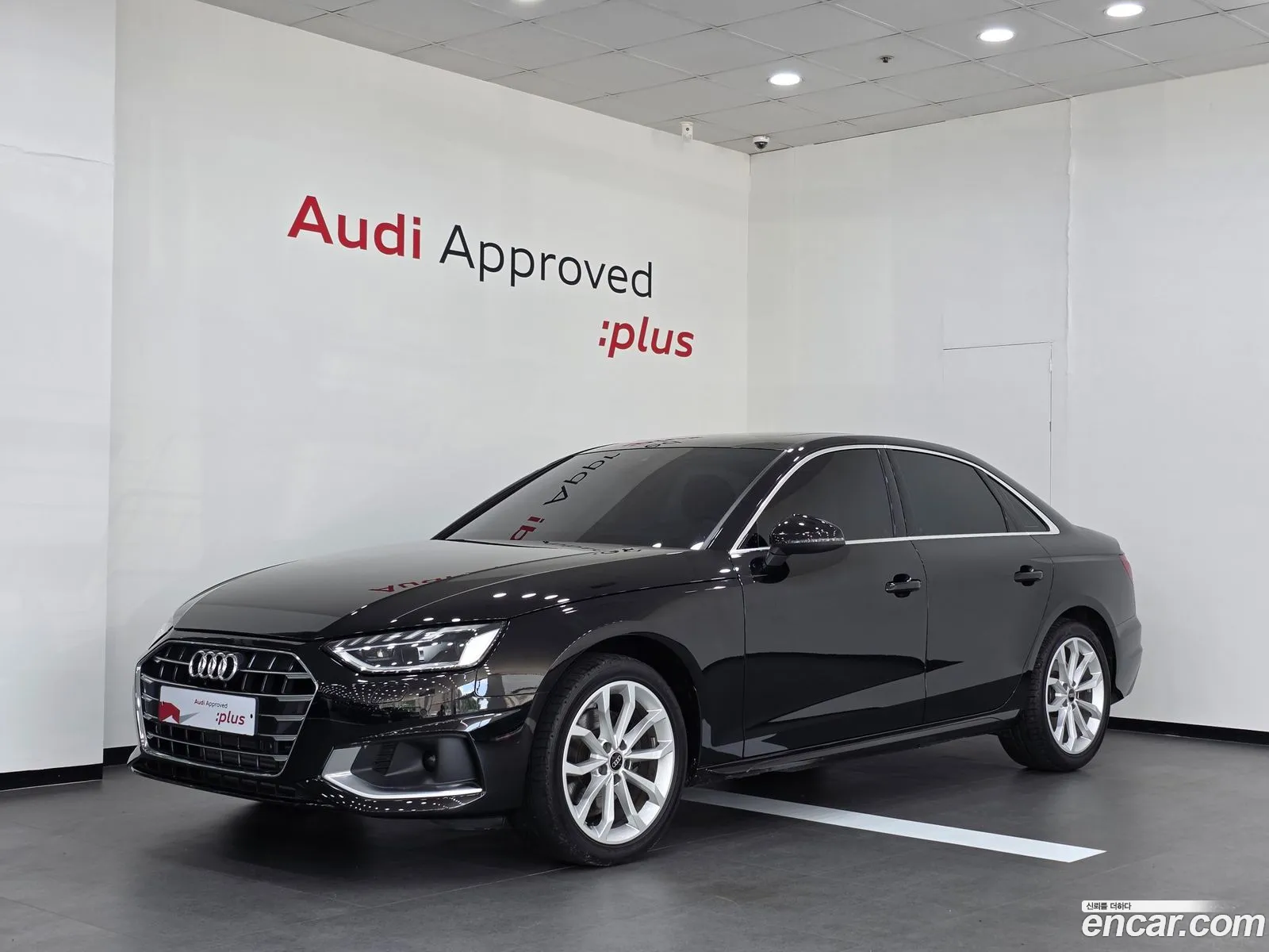 Audi A4 2023 — 12