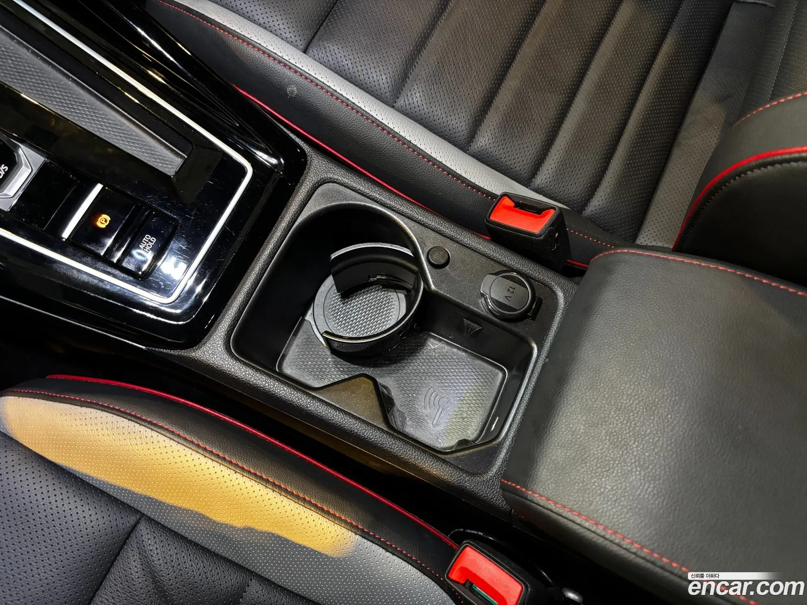 Volkswagen Golf 8th Gen 2024 — 8