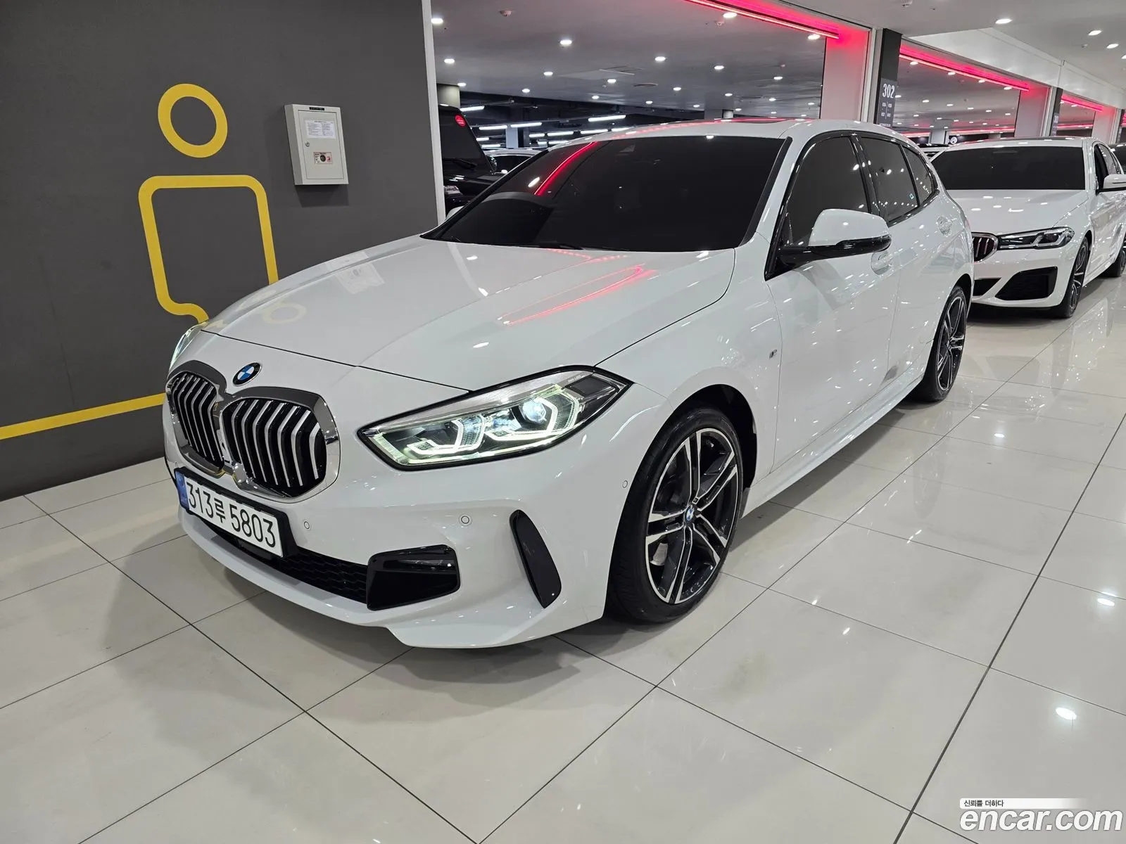 BMW 1 Series 2022 — 17