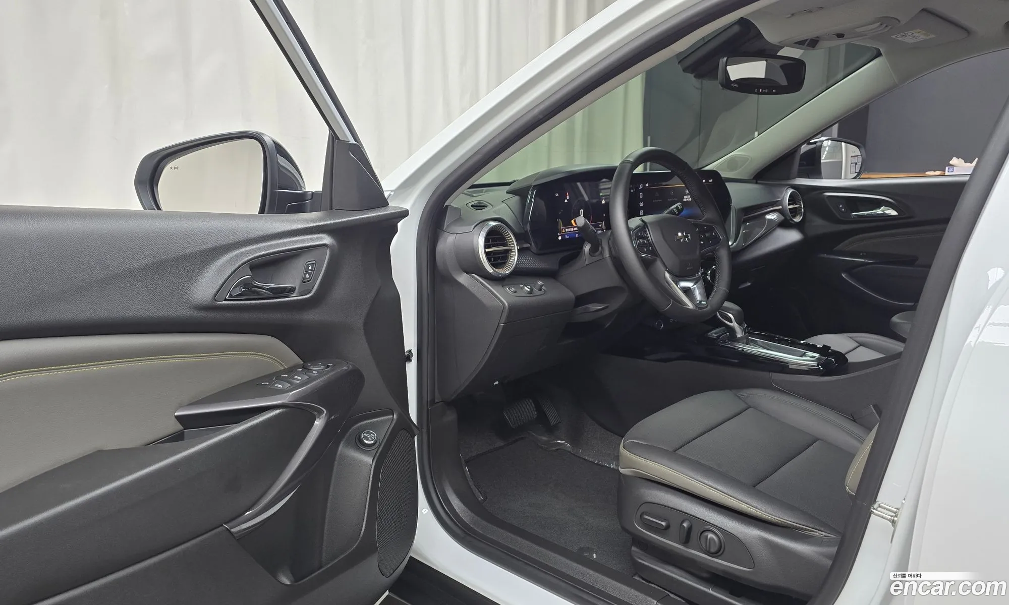Chevrolet (GM Daewoo) Trax Crossover 2023 — 12