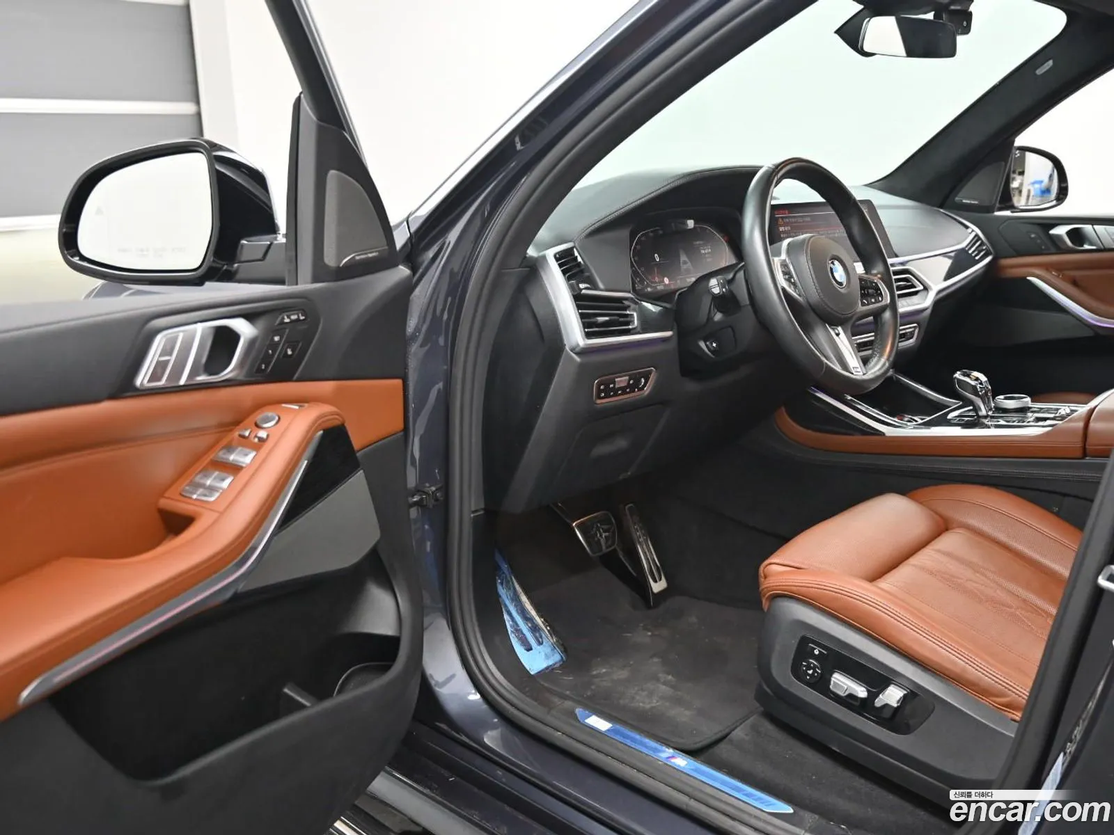BMW X7 2020 — 7