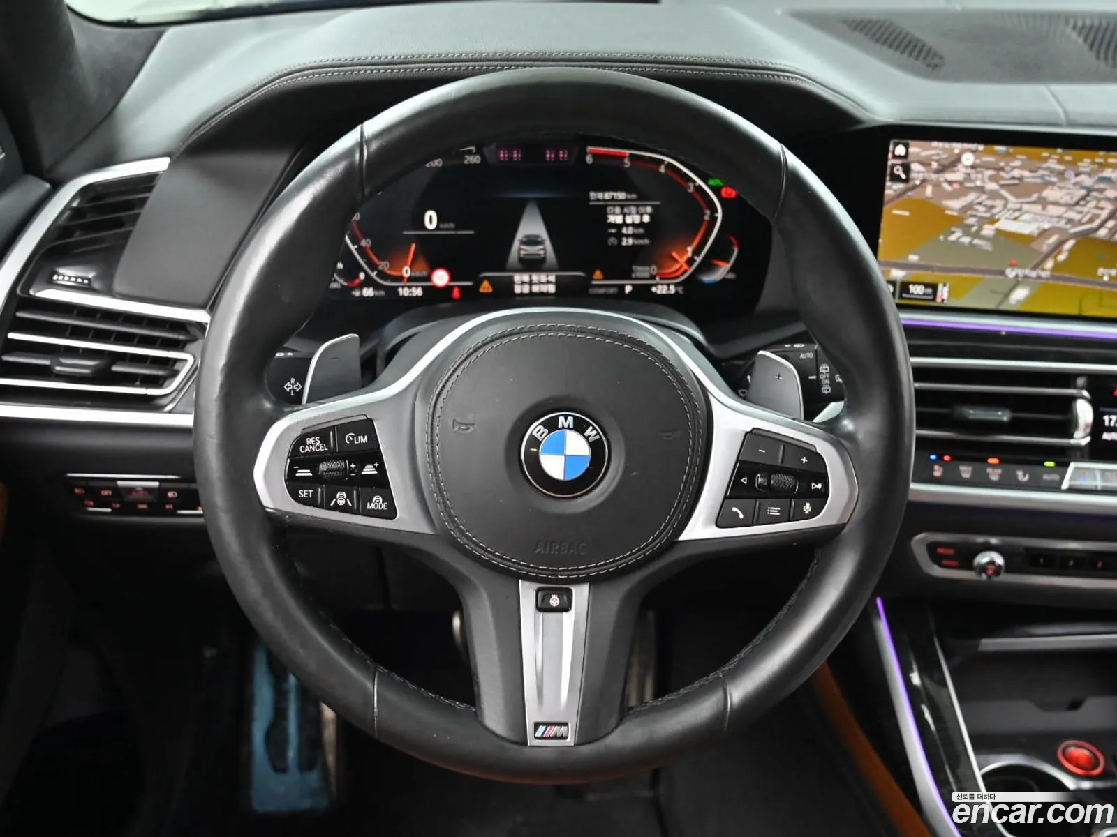 BMW X7 2020 — 16