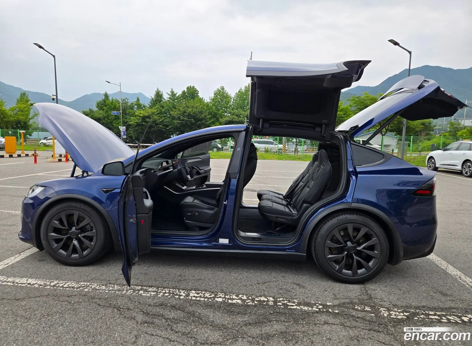 Tesla Model X 2023 — 6